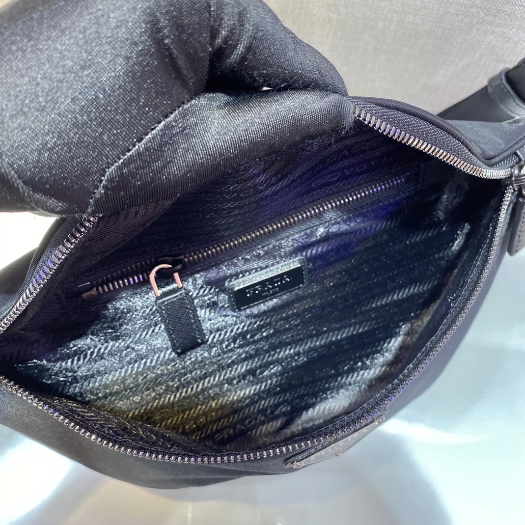 Prada Re-Nylon and Saffiano leather belt bag Comfortable 1910