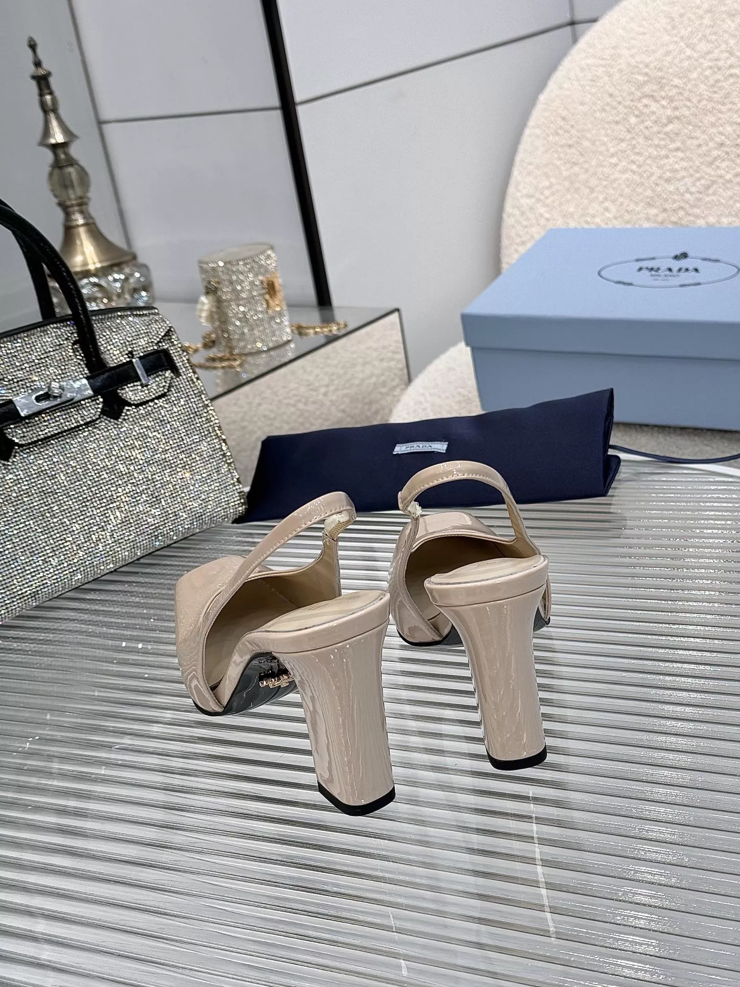 Prada Sandal For Women Bold 8072