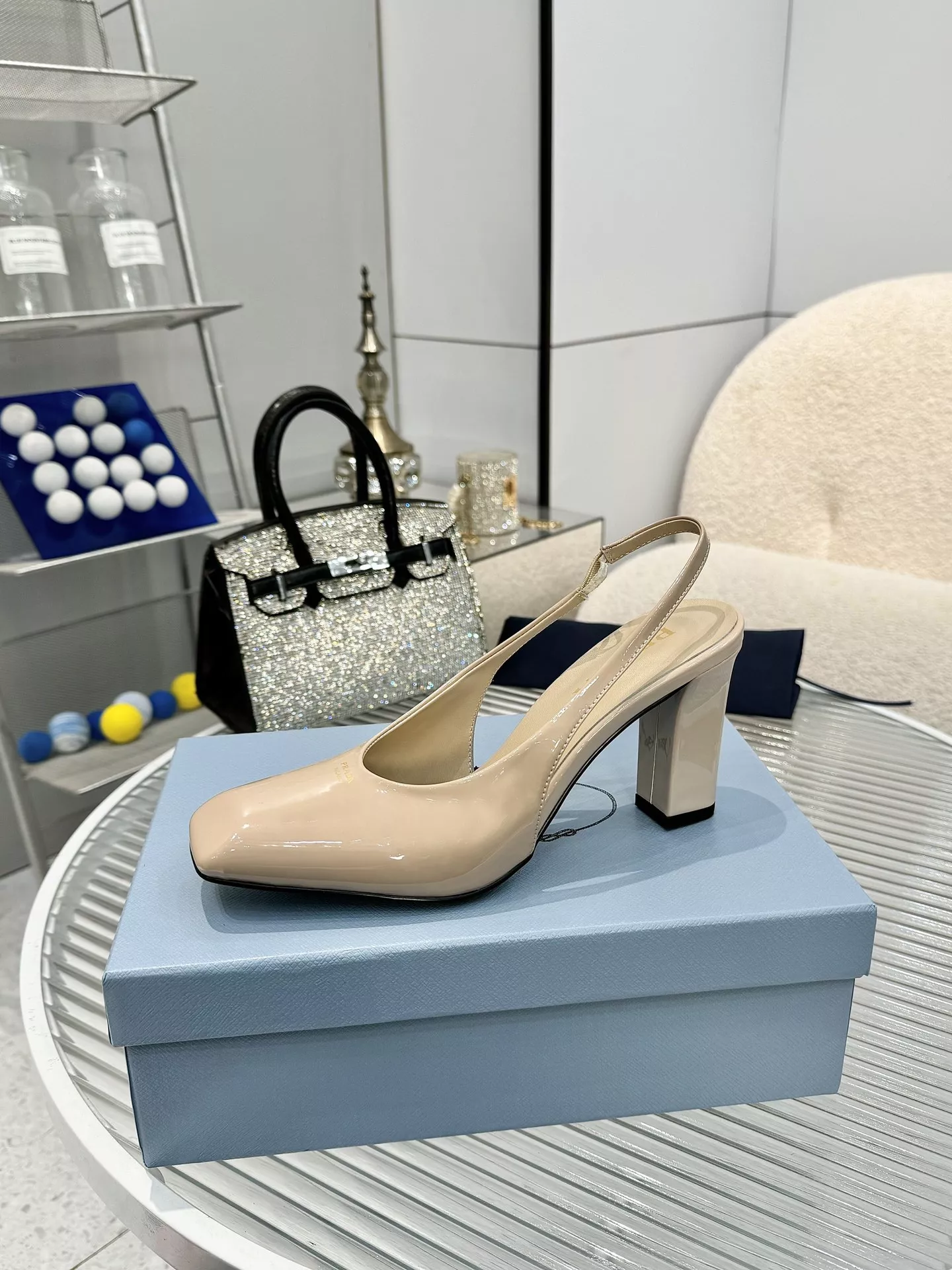 Prada Sandal For Women Bold 8072