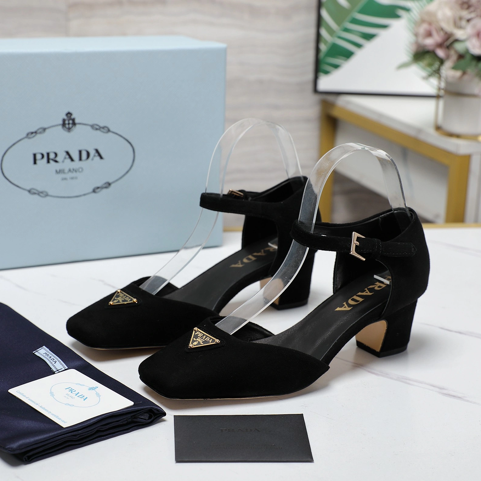 Prada Sandal For Women Breathable 1394