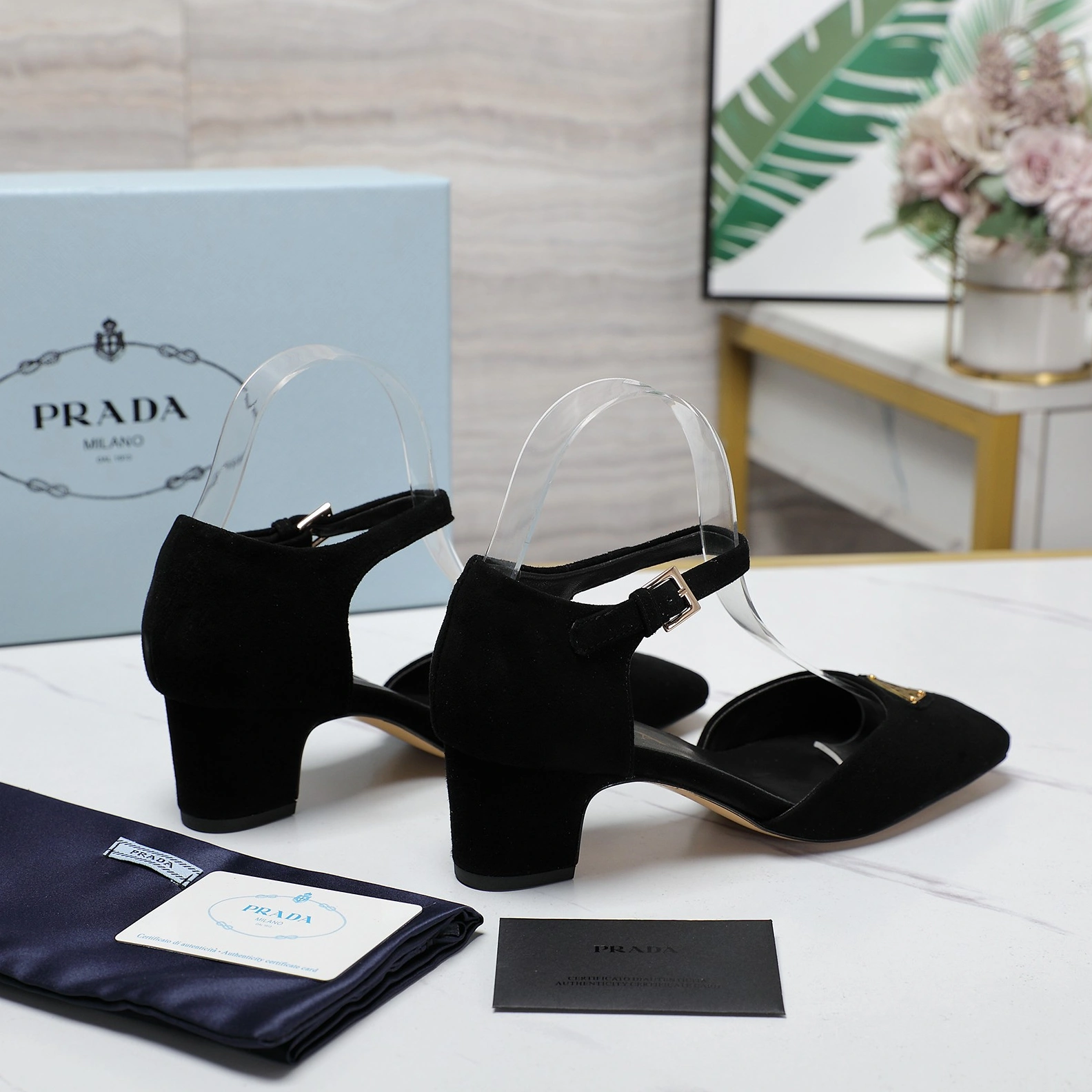 Prada Sandal For Women Breathable 1394