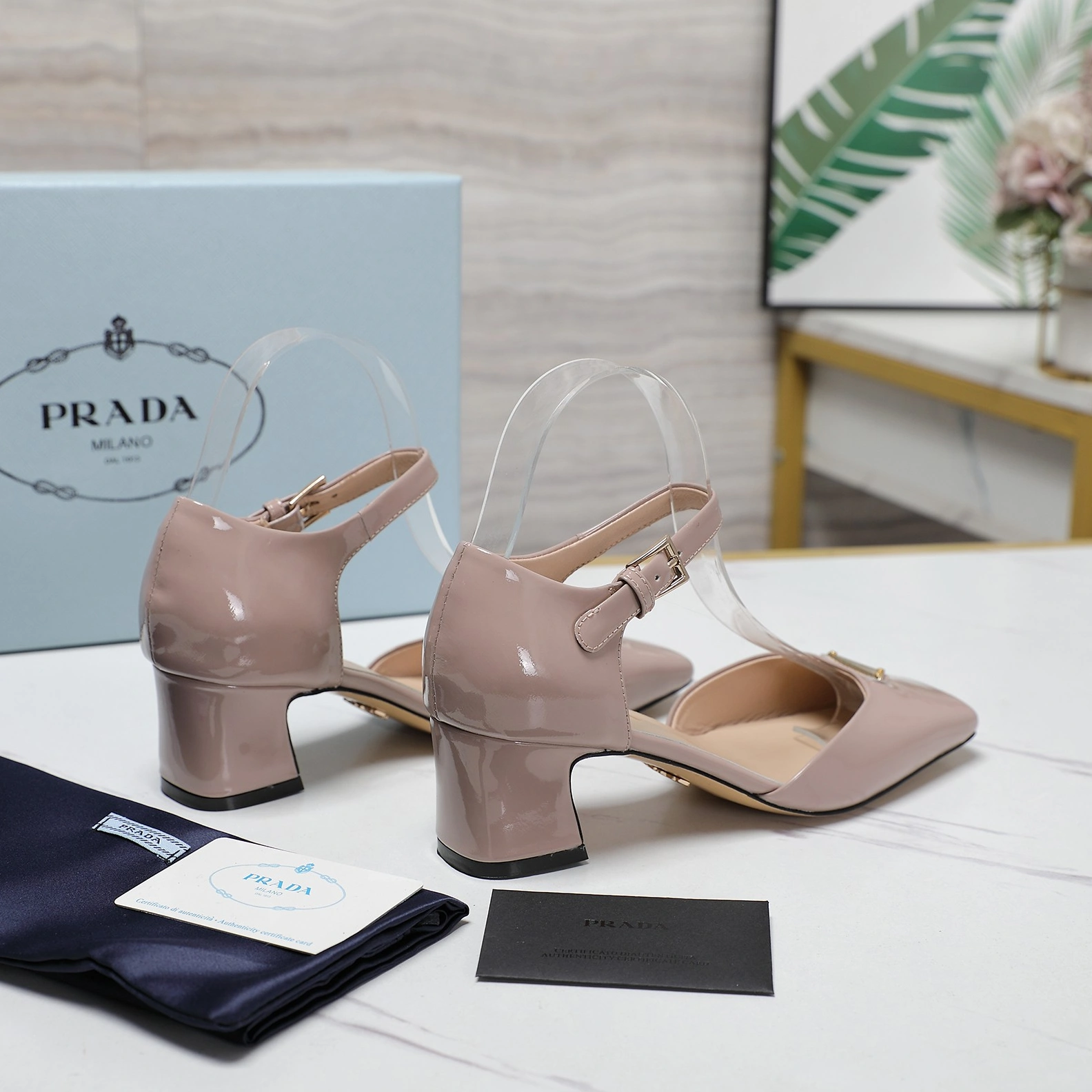 Prada Sandal For Women EyeCatching 8821