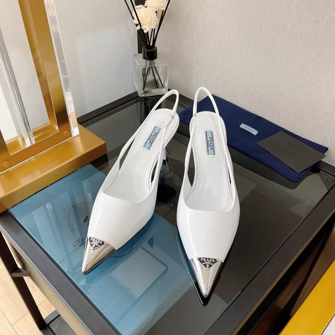 Prada Sandal For Women Fashionable 9663