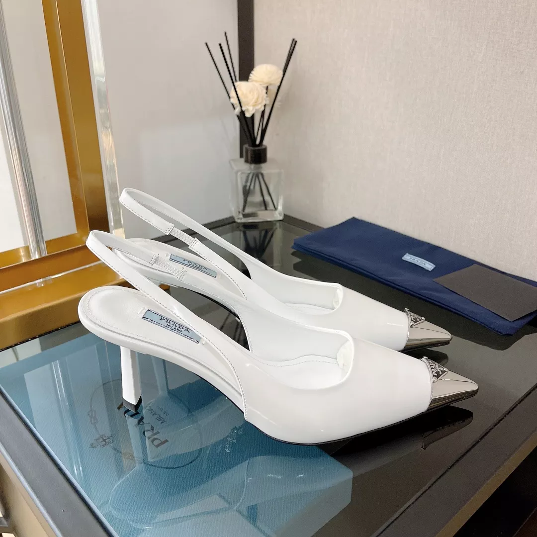 Prada Sandal For Women Fashionable 9663