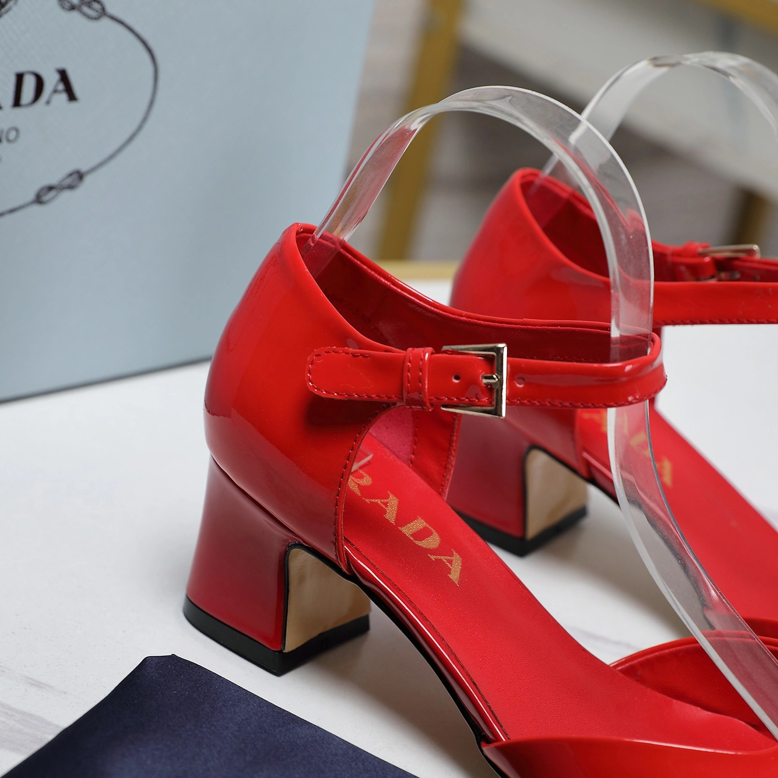 Prada Sandal For Women Refined 7941