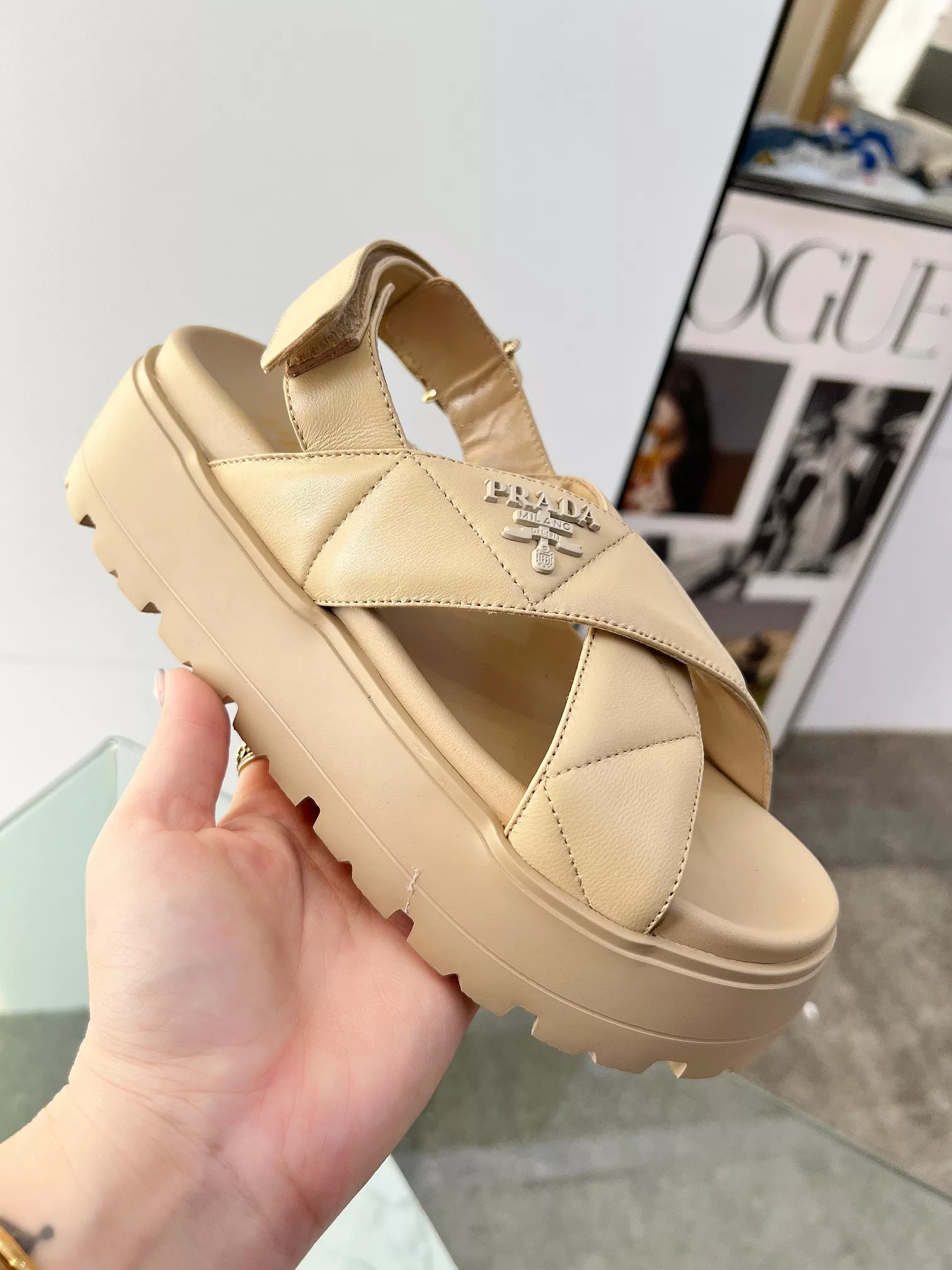 Prada Sandal For Women Sleek 4767
