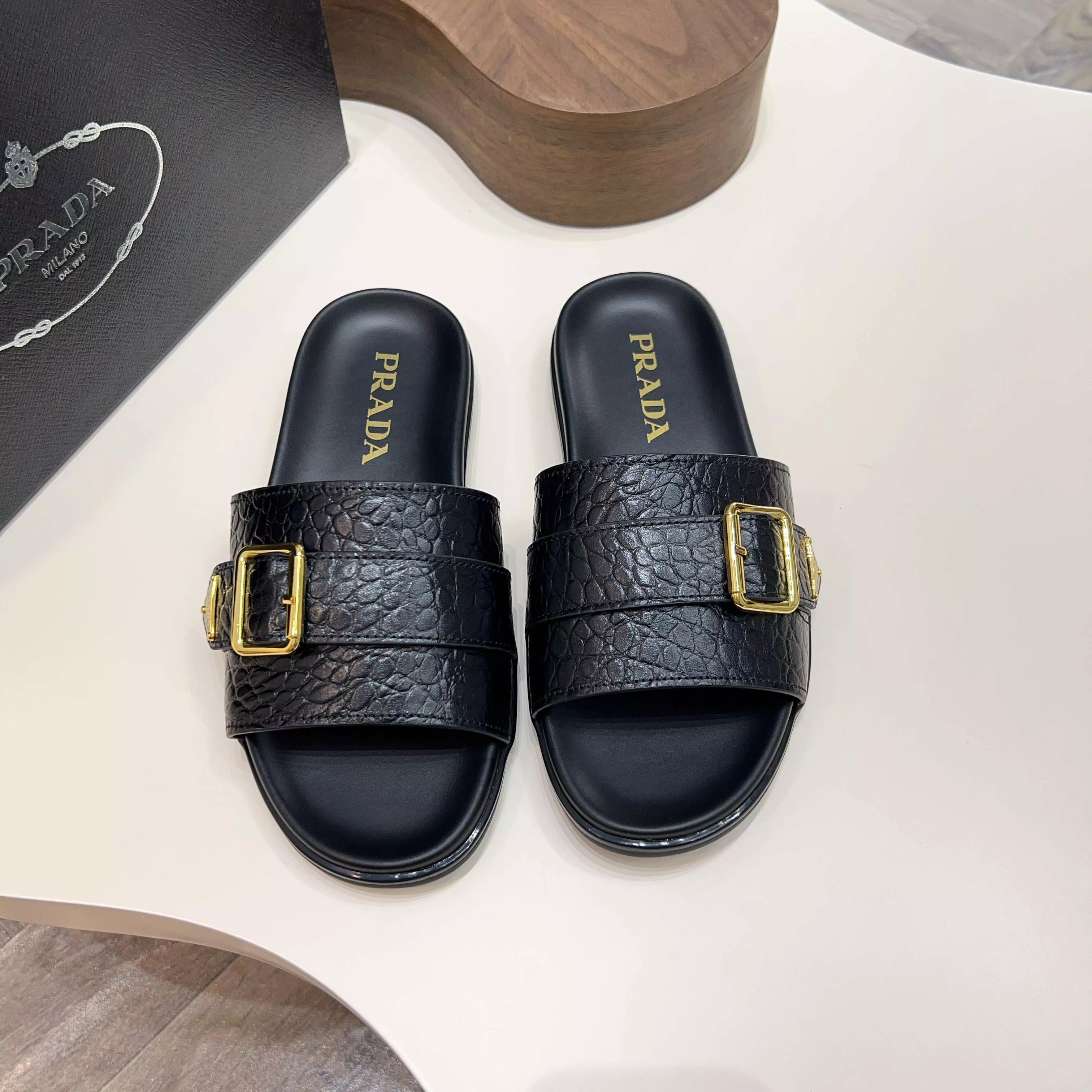 Prada Slippers For Men Compact 5932