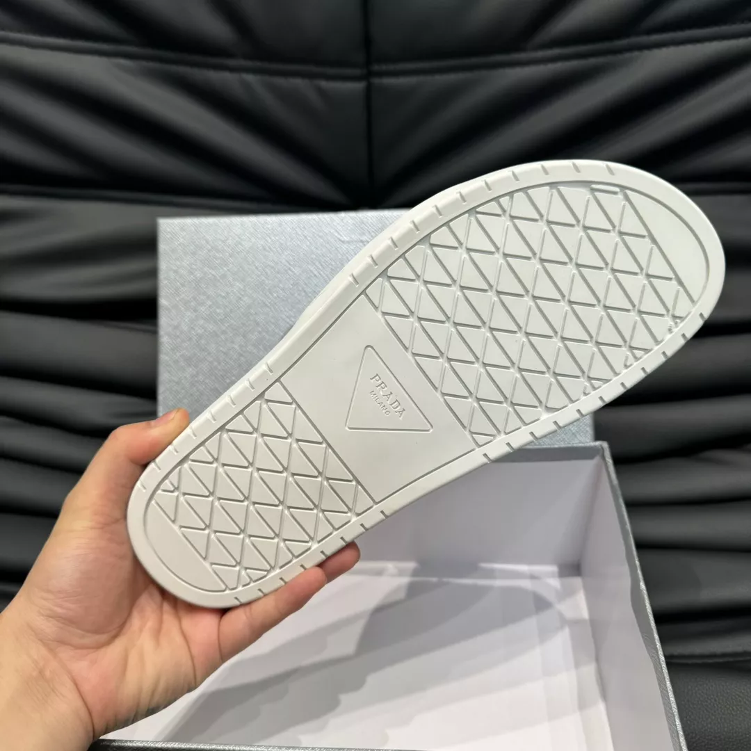 Prada Slippers For Men EasyMatch 4655