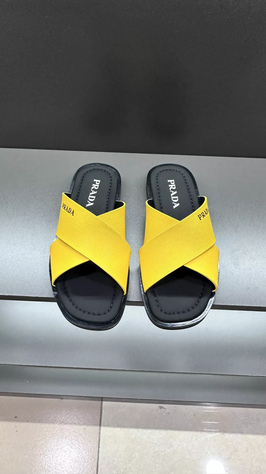 Prada Slippers For Men Sleek 4034