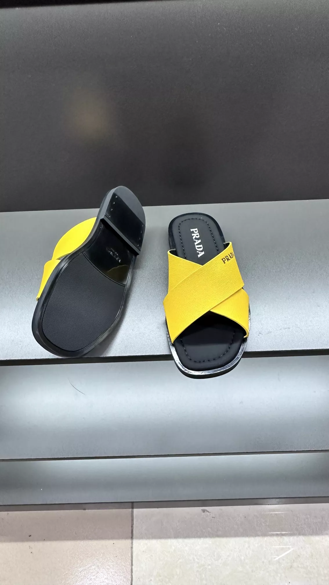 Prada Slippers For Men Sleek 4034