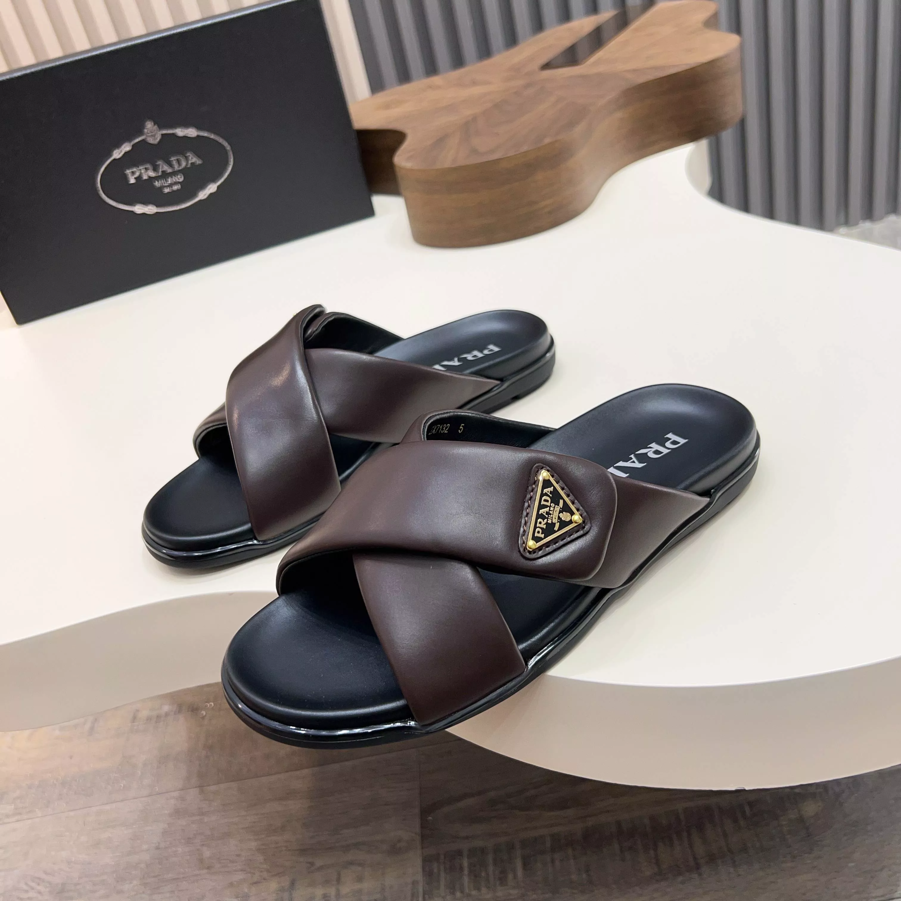 Prada Slippers For Men Sophisticated 6559