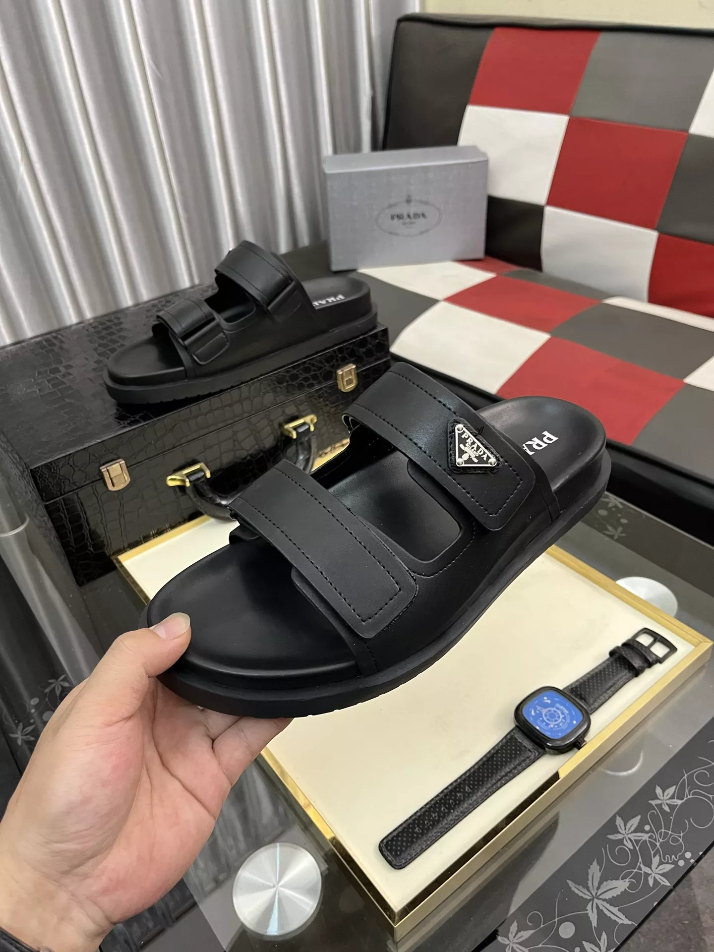 Prada Slippers For Men WellDesigned 4624