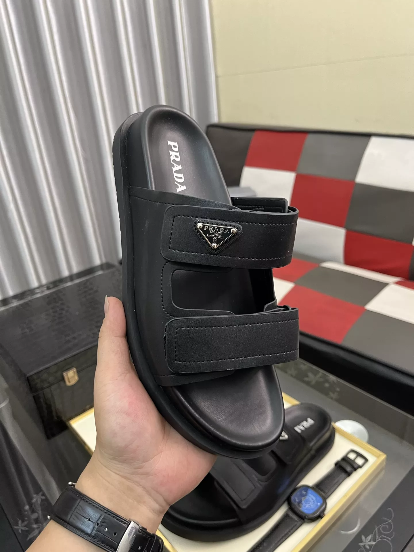 Prada Slippers For Men WellDesigned 4624