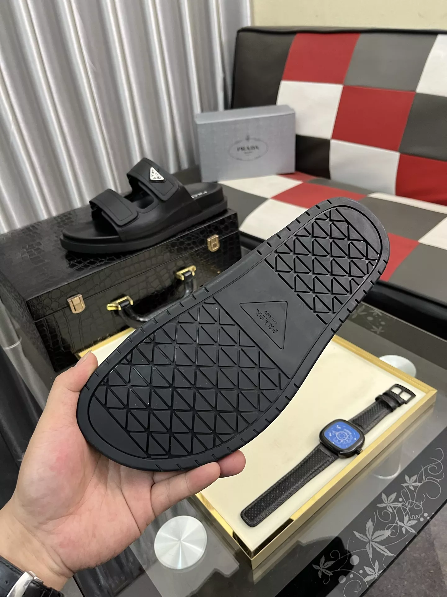 Prada Slippers For Men WellDesigned 4624
