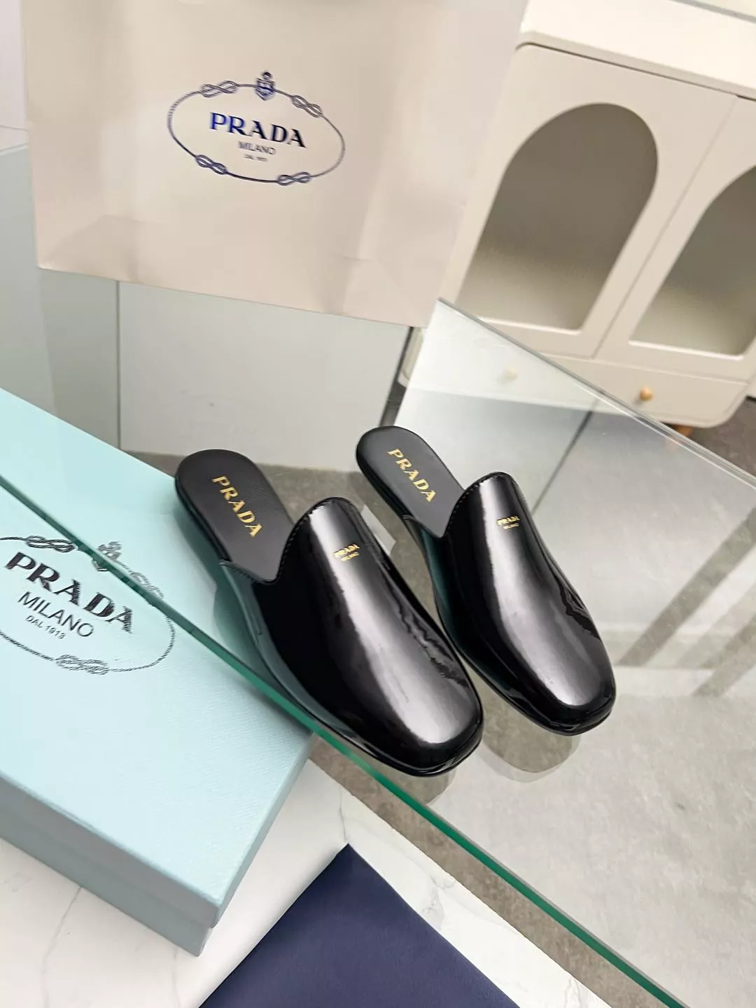 Prada Slippers For Women AllSeason 2226