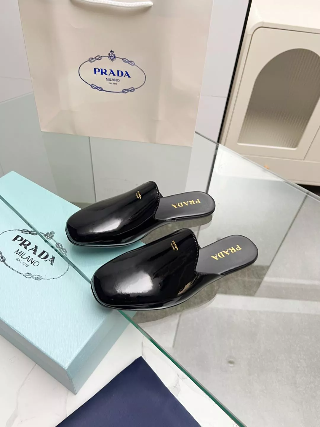 Prada Slippers For Women AllSeason 2226