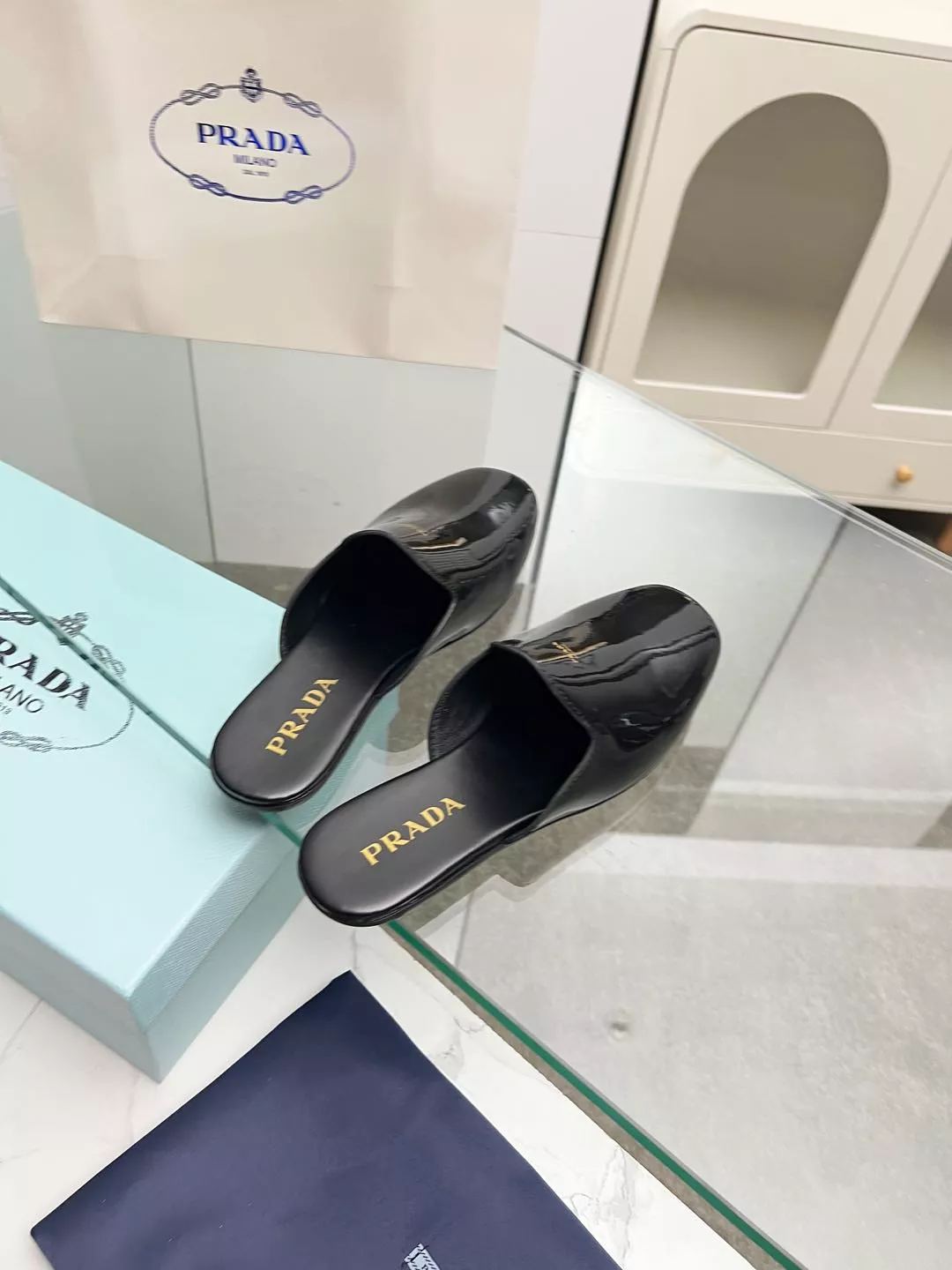Prada Slippers For Women AllSeason 2226