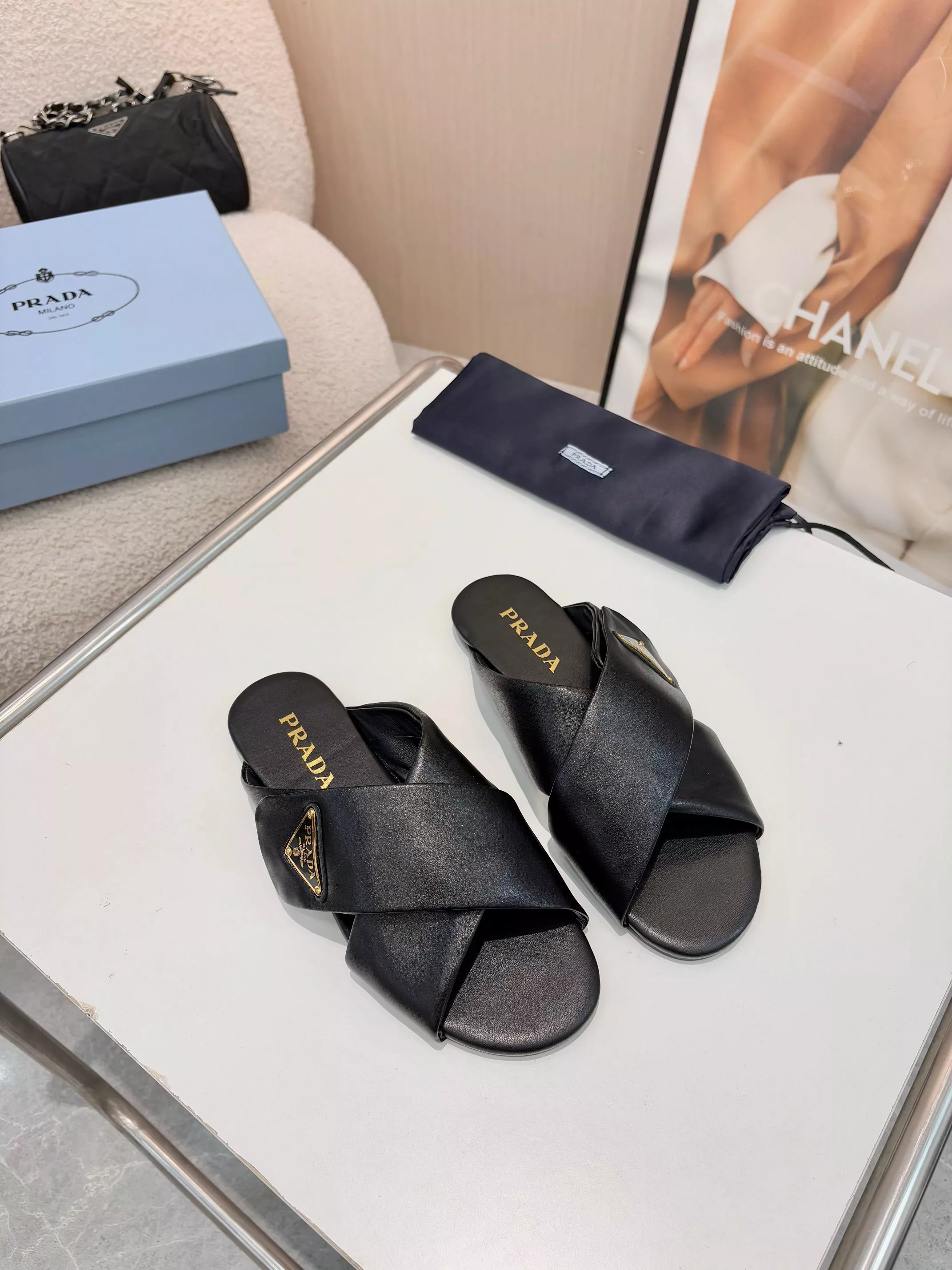 Prada Slippers For Women AllSeason 3753