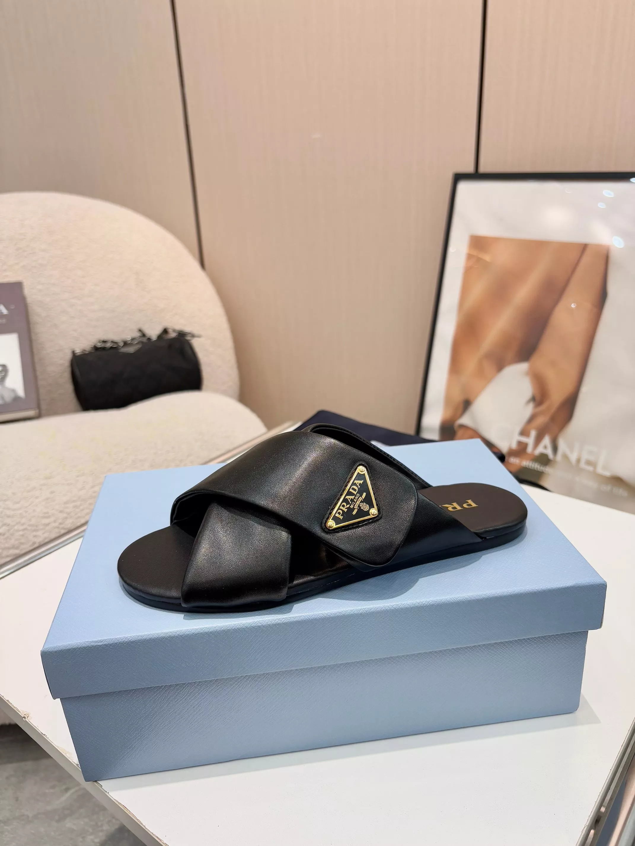 Prada Slippers For Women AllSeason 3753
