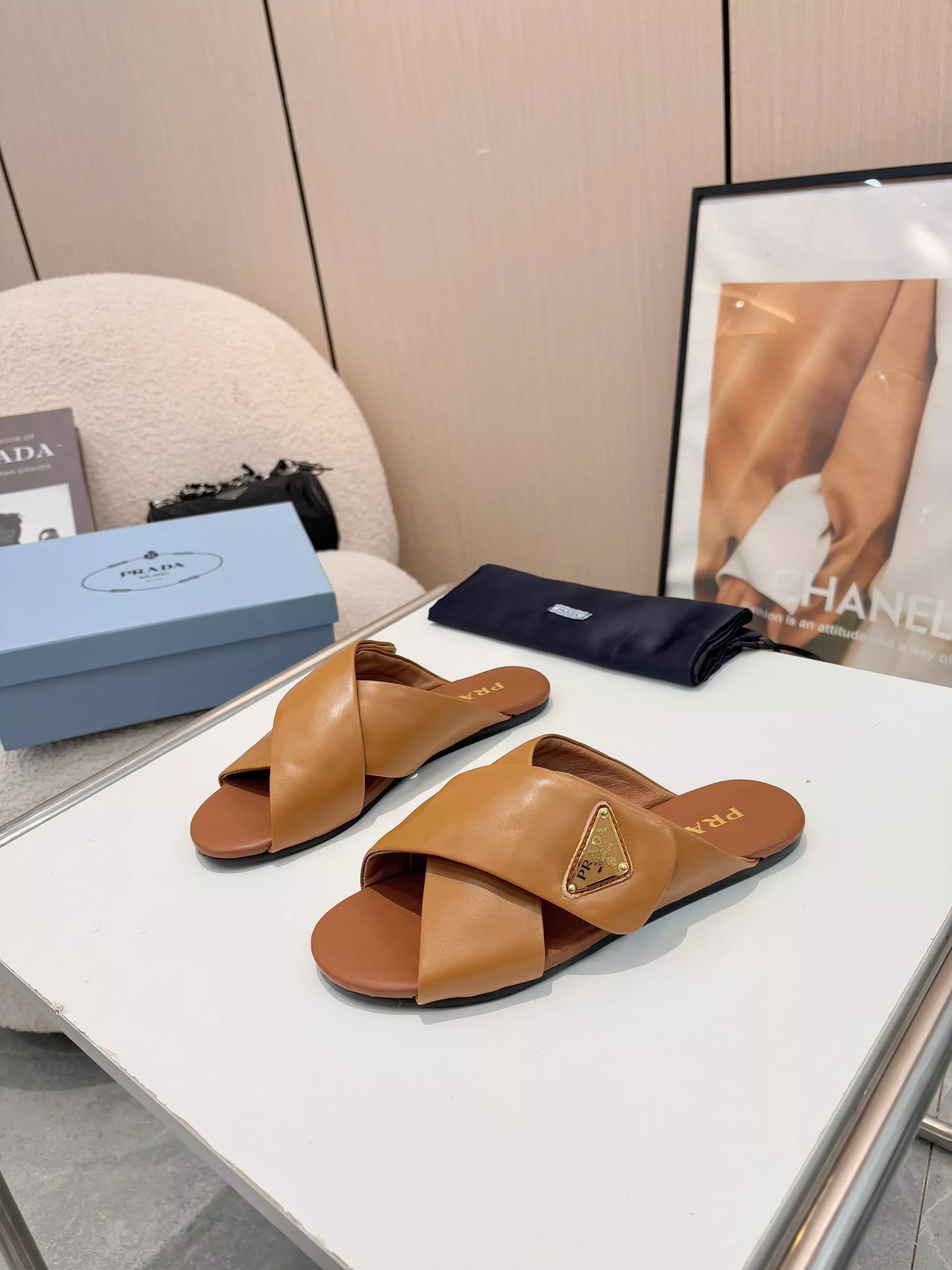 Prada Slippers For Women AllSeason 7567