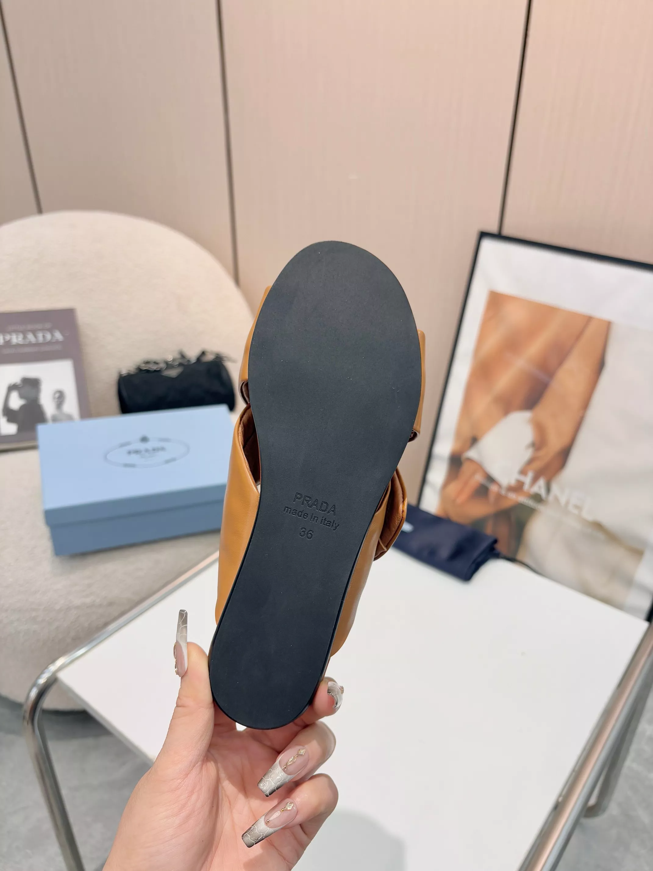 Prada Slippers For Women AllSeason 7567