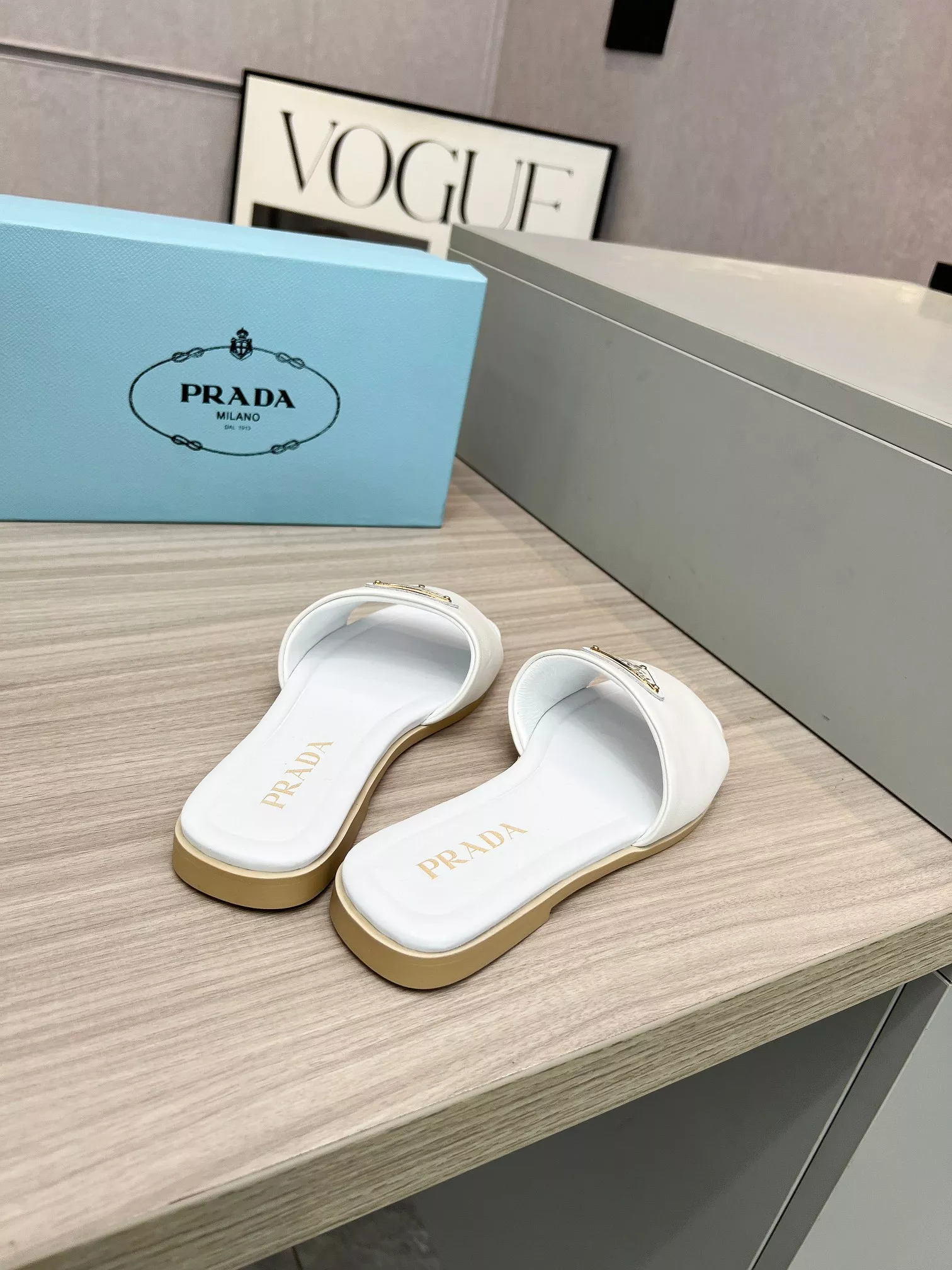 Prada Slippers For Women Breathable 5847