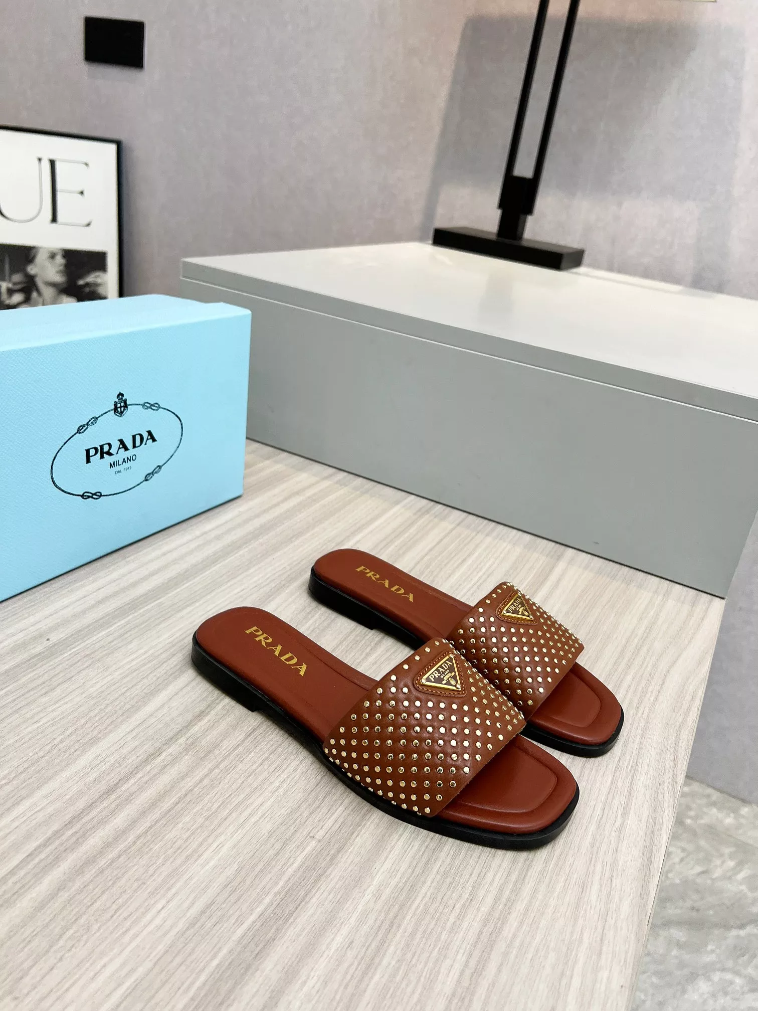 Prada Slippers For Women Classic 422