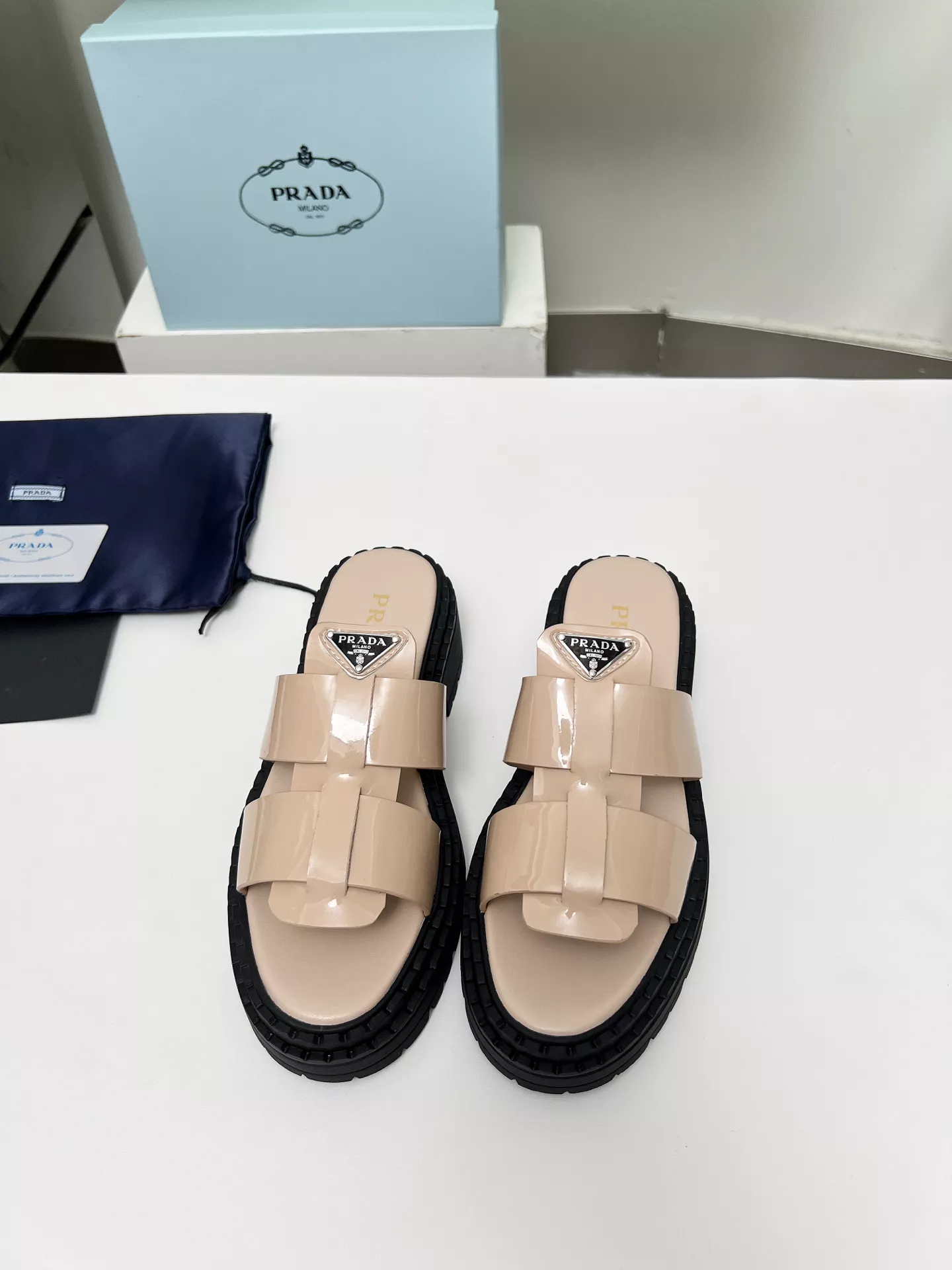 Prada Slippers For Women Cozy 508