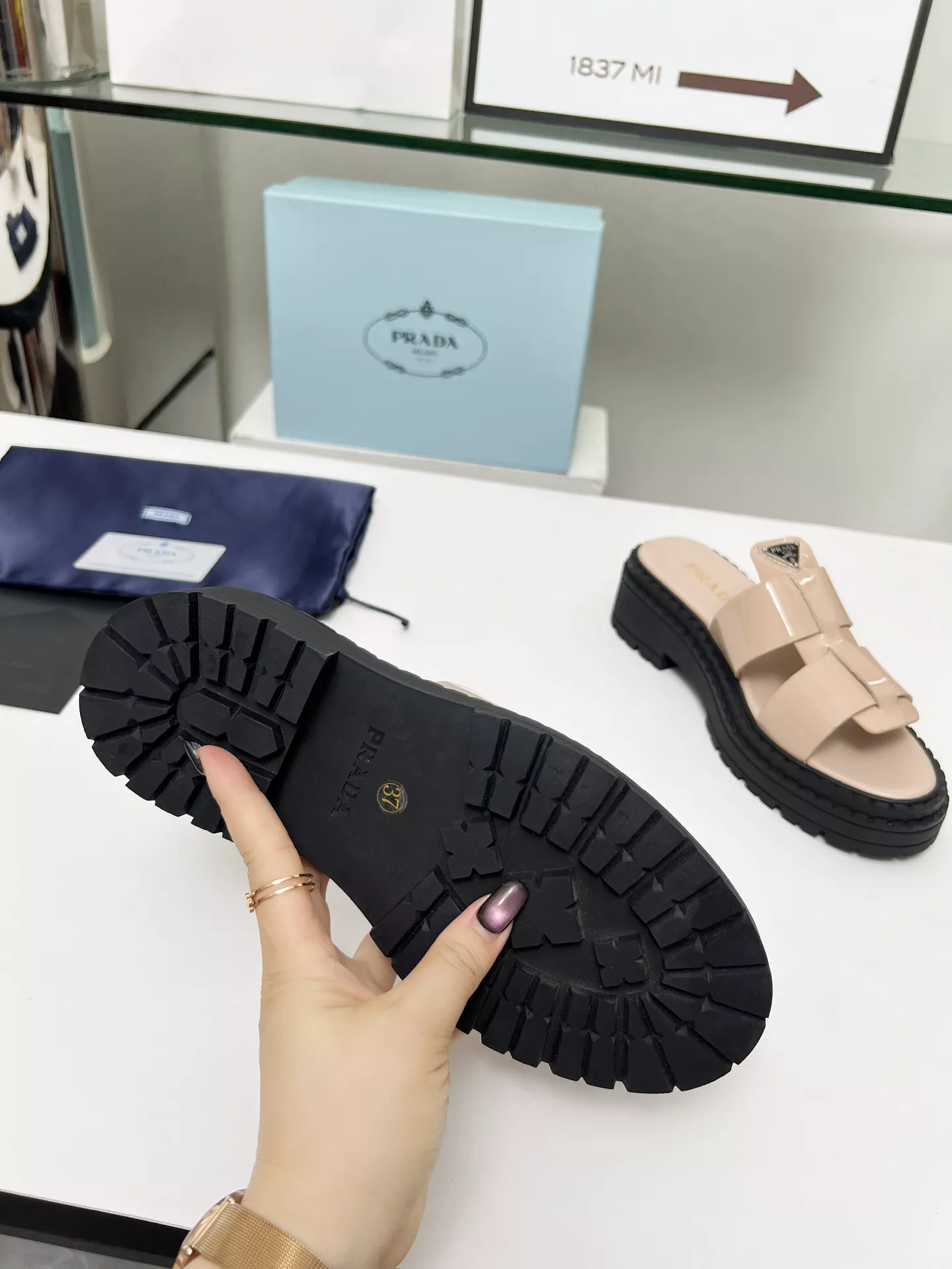 Prada Slippers For Women Cozy 508