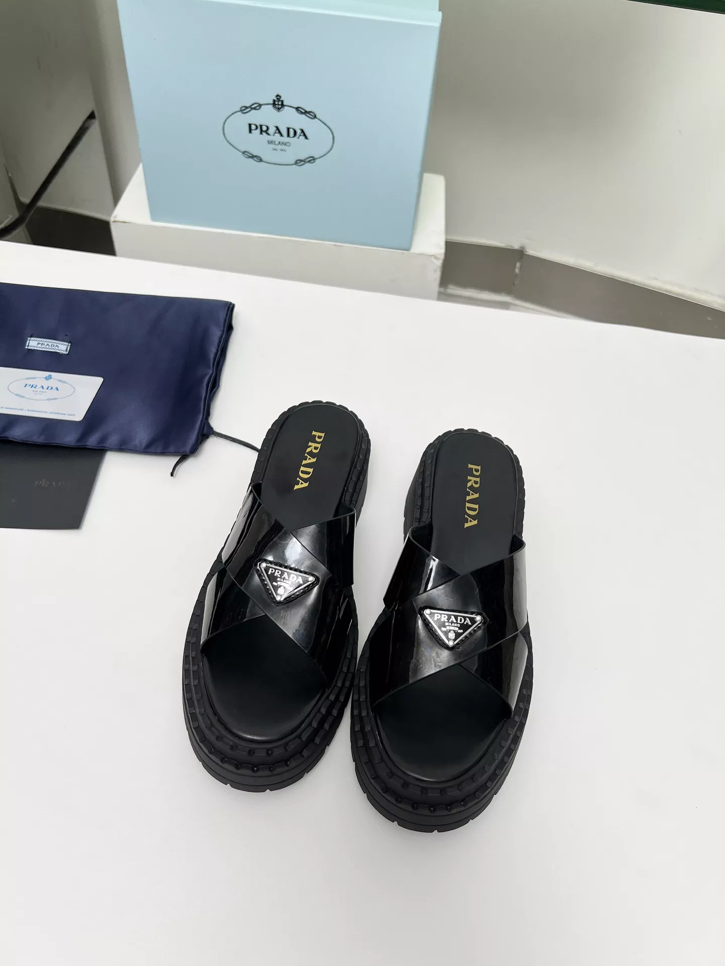 Prada Slippers For Women Durable 4657