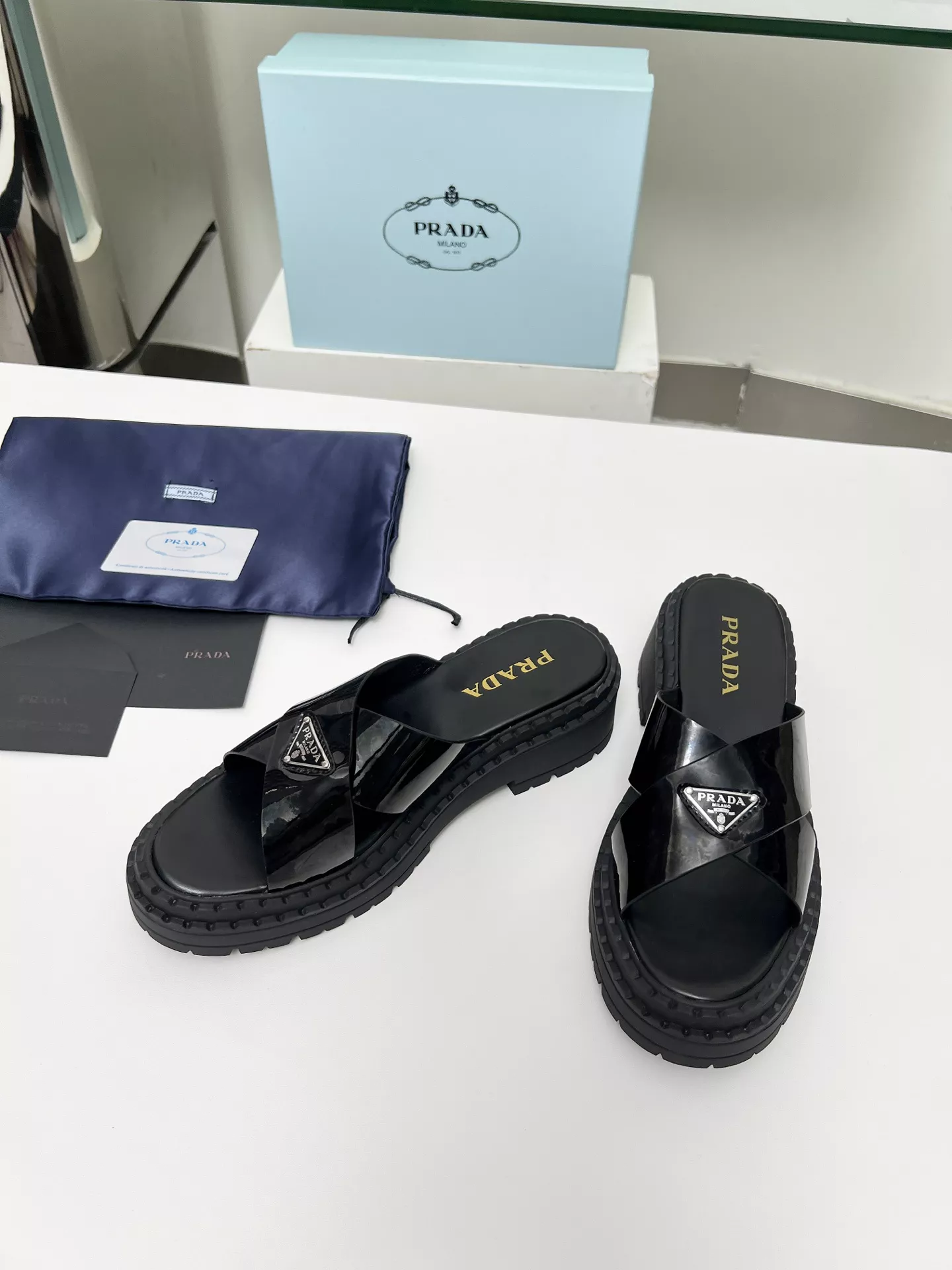 Prada Slippers For Women Durable 4657