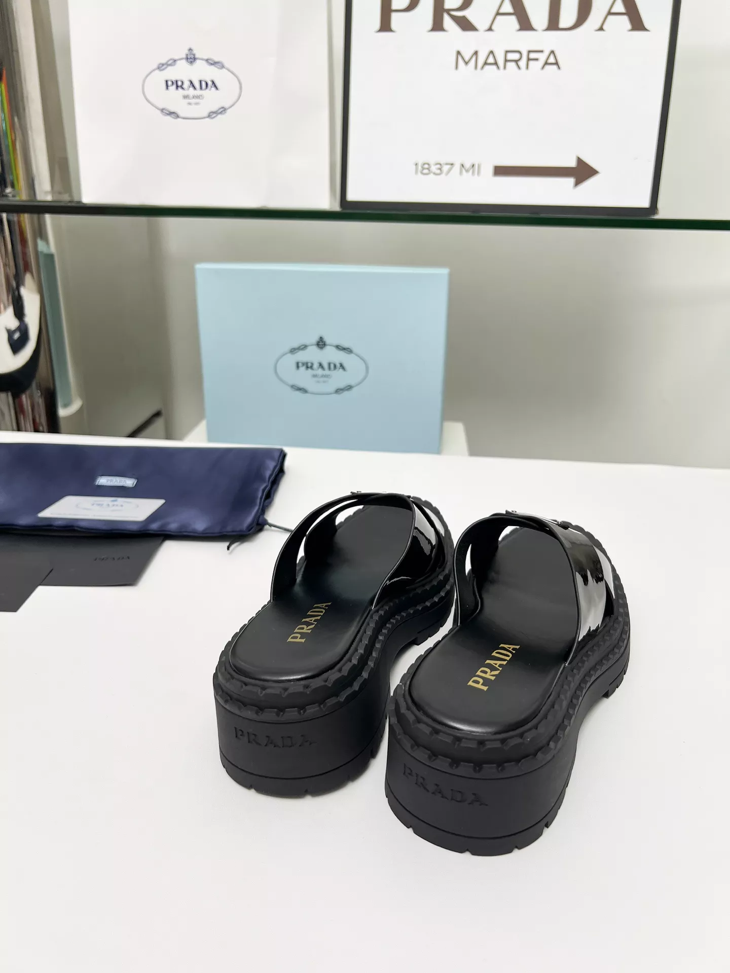 Prada Slippers For Women Durable 4657