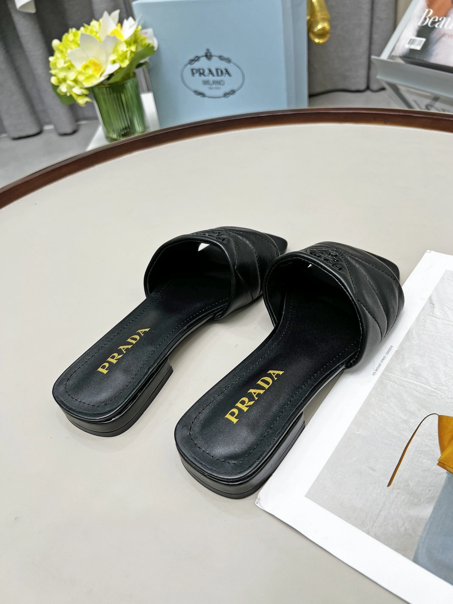 Prada Slippers For Women Elegant 3365