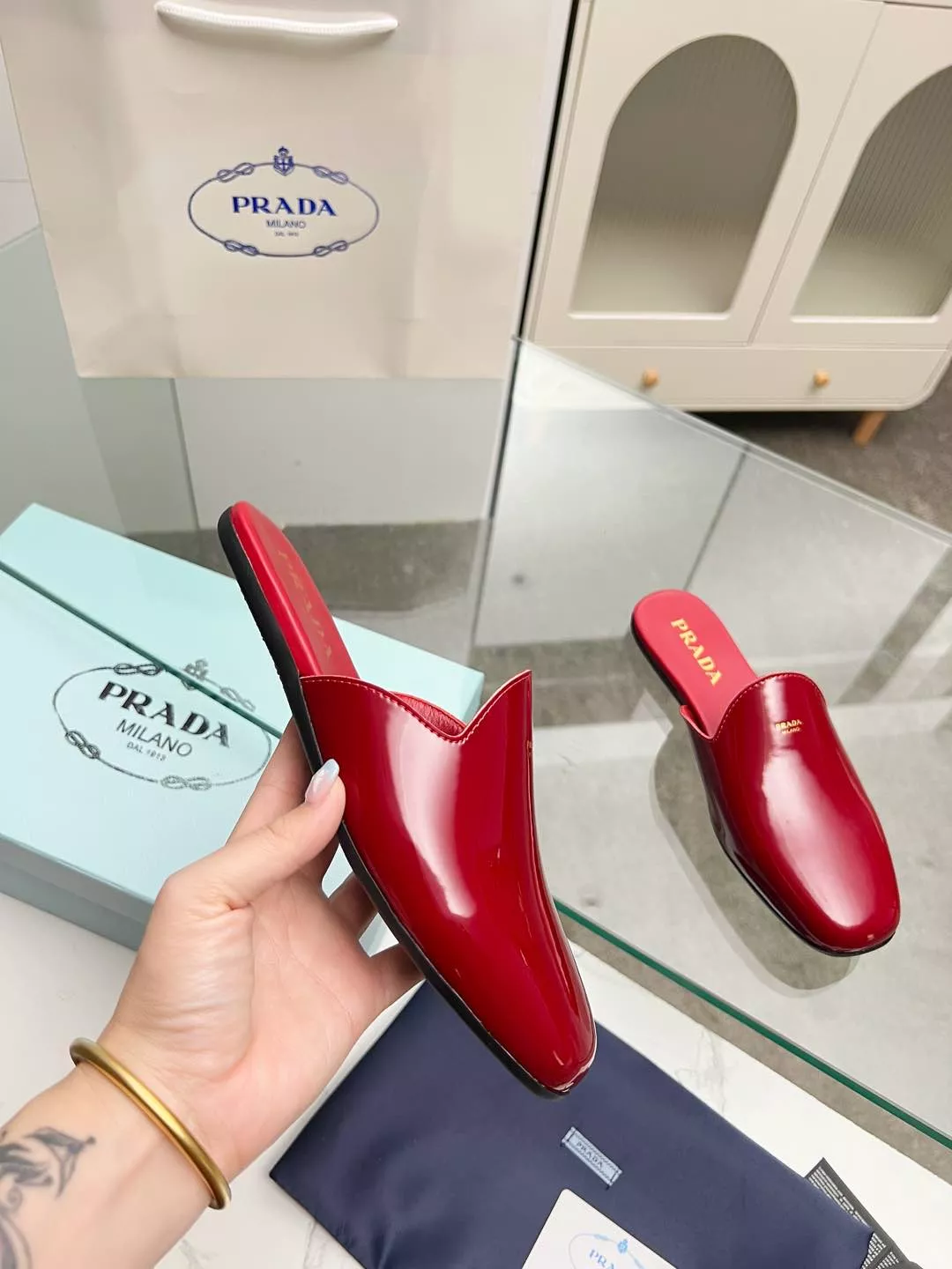 Prada Slippers For Women EyeCatching 4808