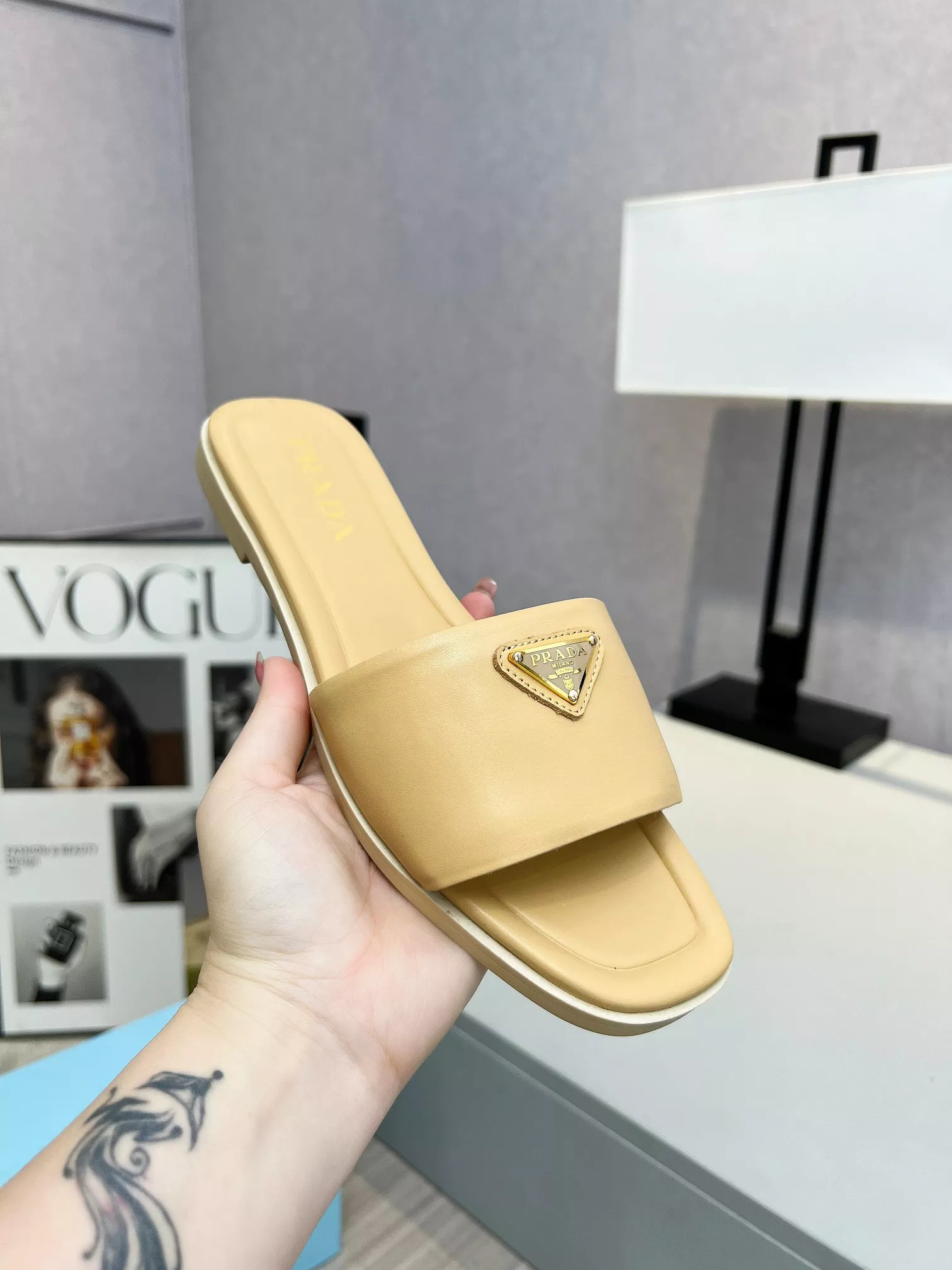 Prada Slippers For Women Flexible 7614