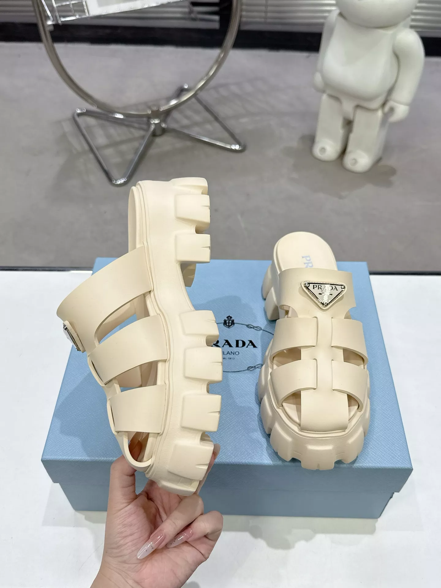 Prada Slippers For Women Minimalist 1151