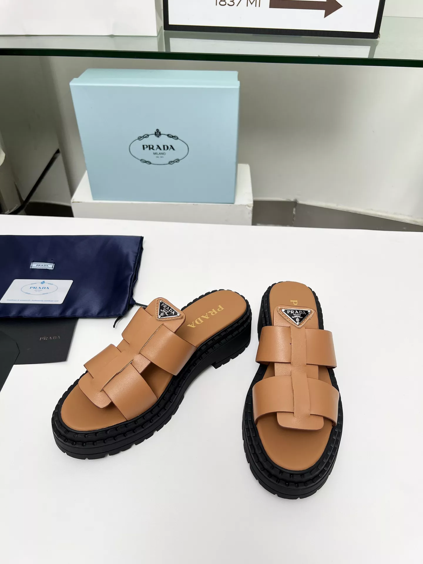 Prada Slippers For Women Minimalist 6076