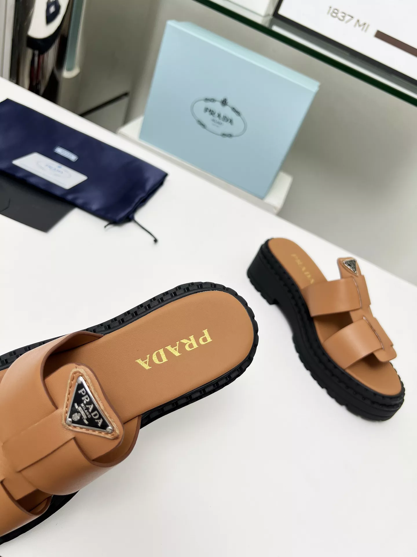 Prada Slippers For Women Minimalist 6076