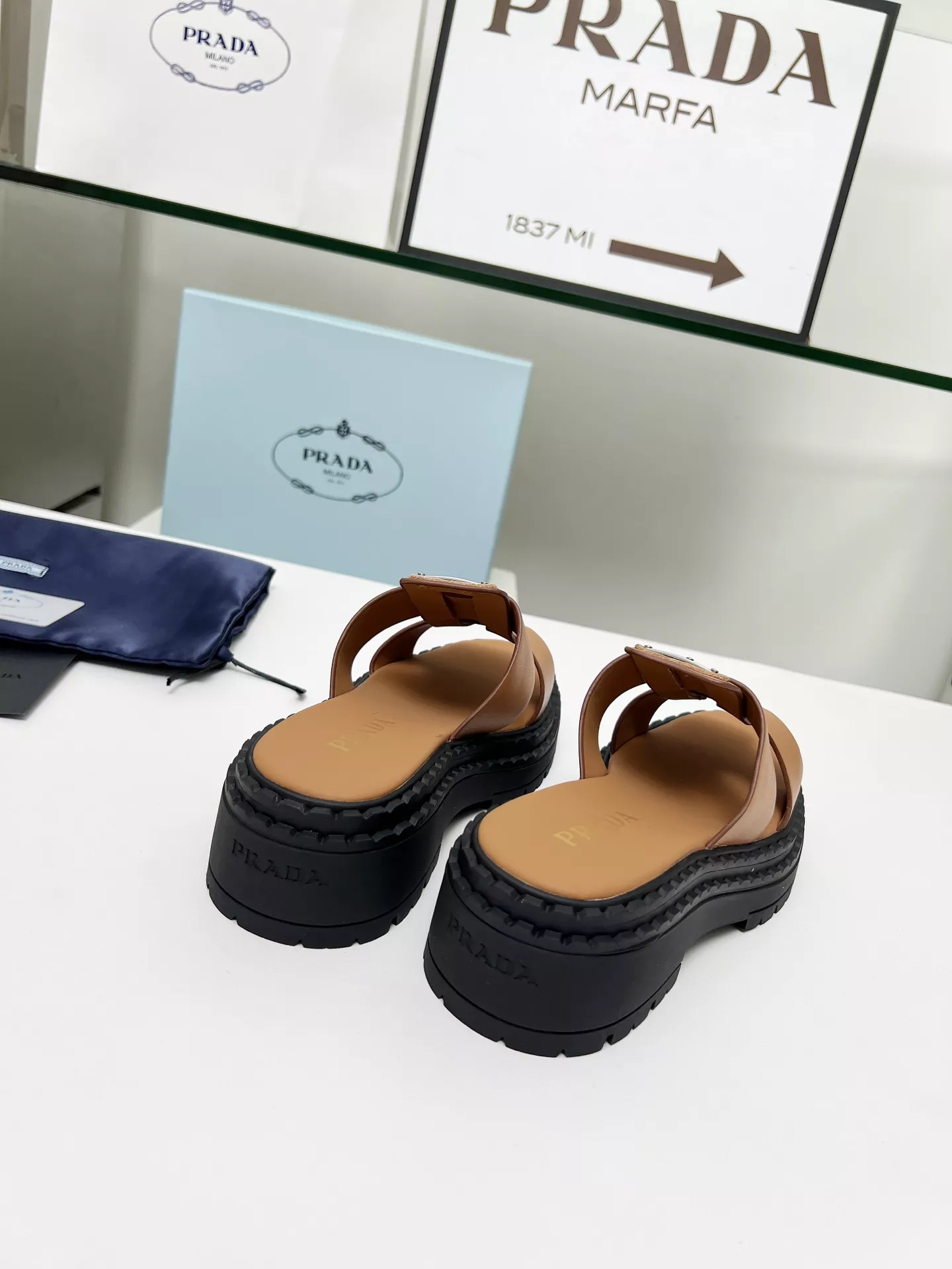 Prada Slippers For Women Minimalist 6076