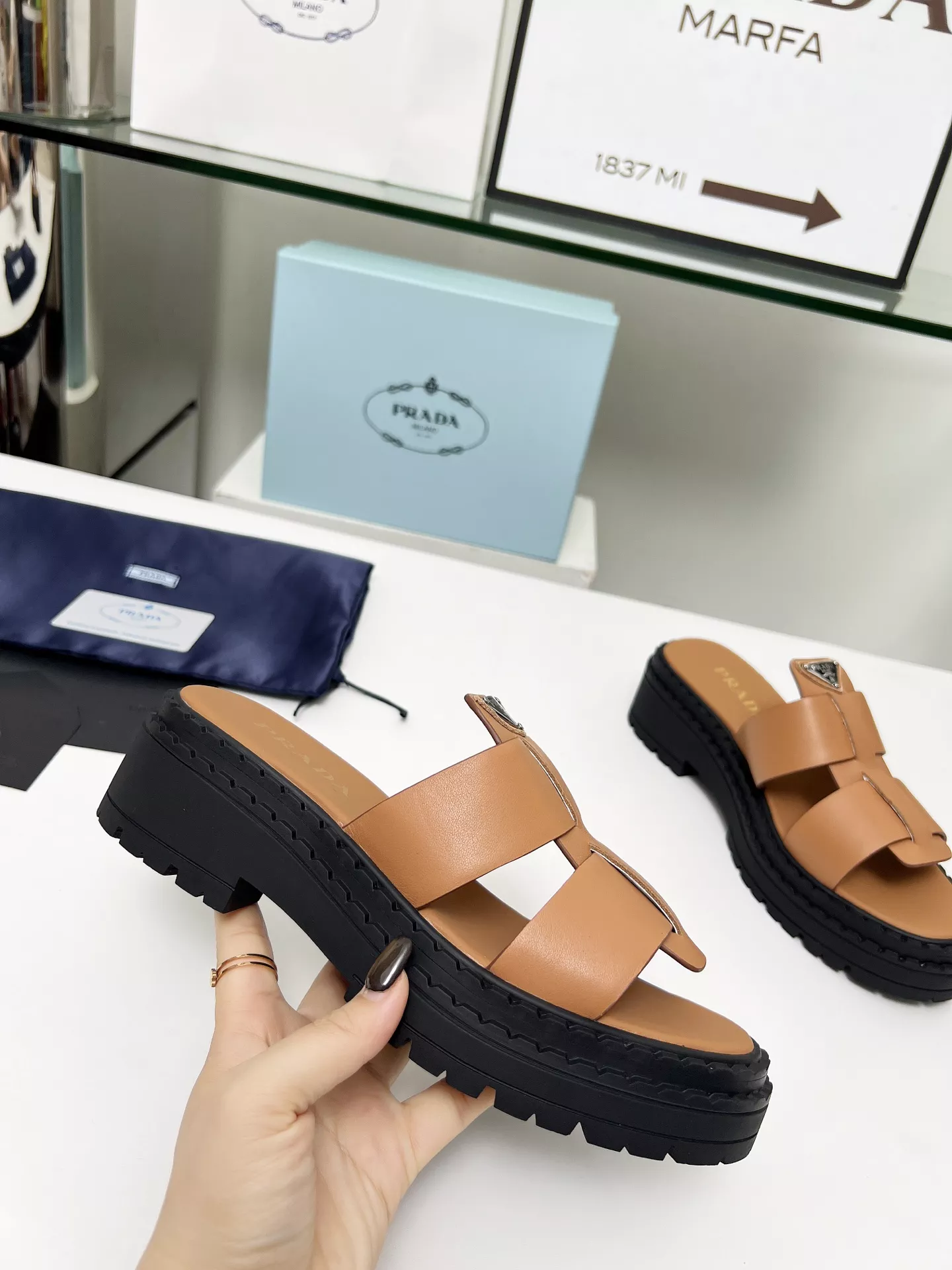 Prada Slippers For Women Minimalist 6076