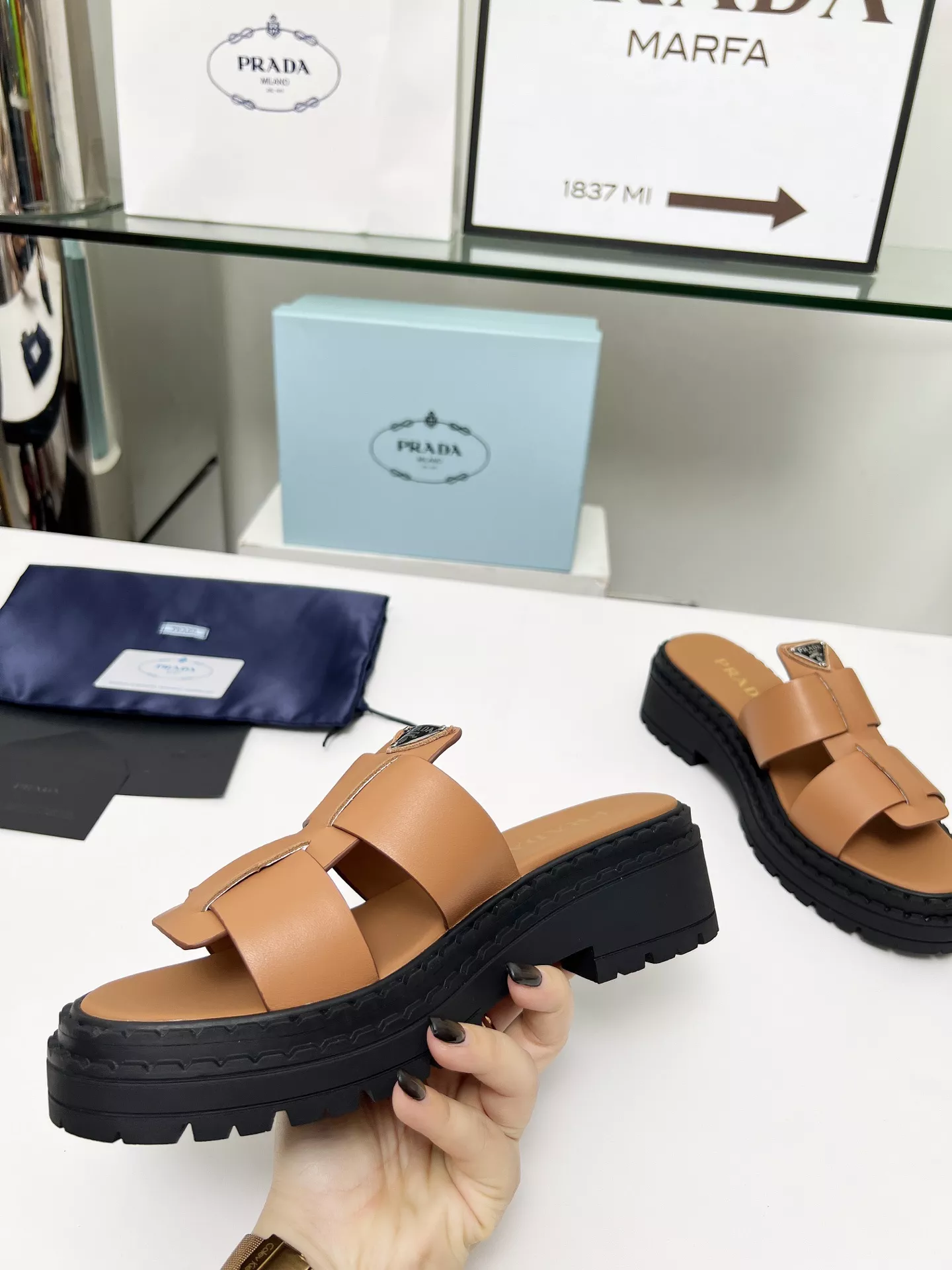 Prada Slippers For Women Minimalist 6076