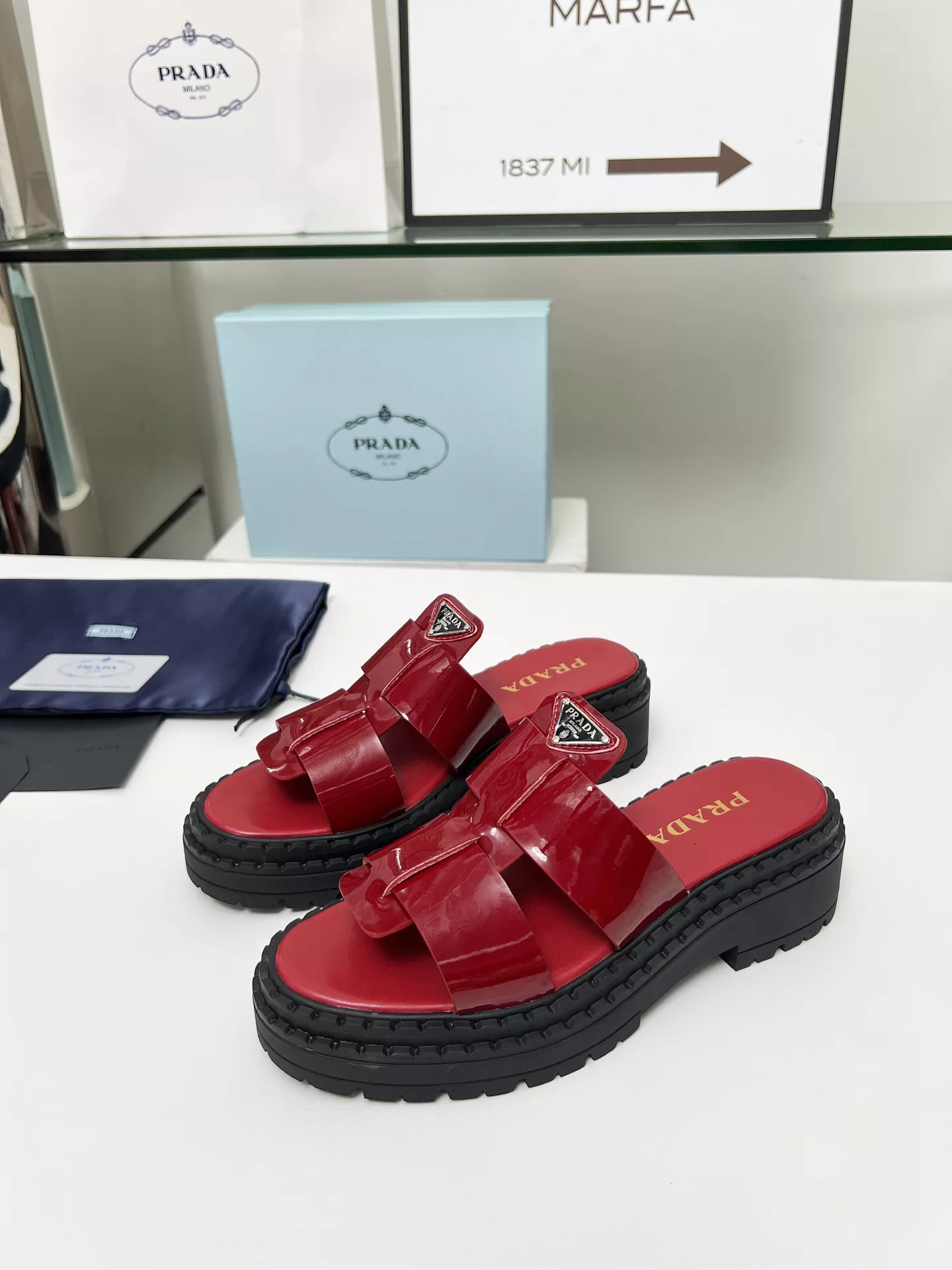 Prada Slippers For Women NewStyle 5351