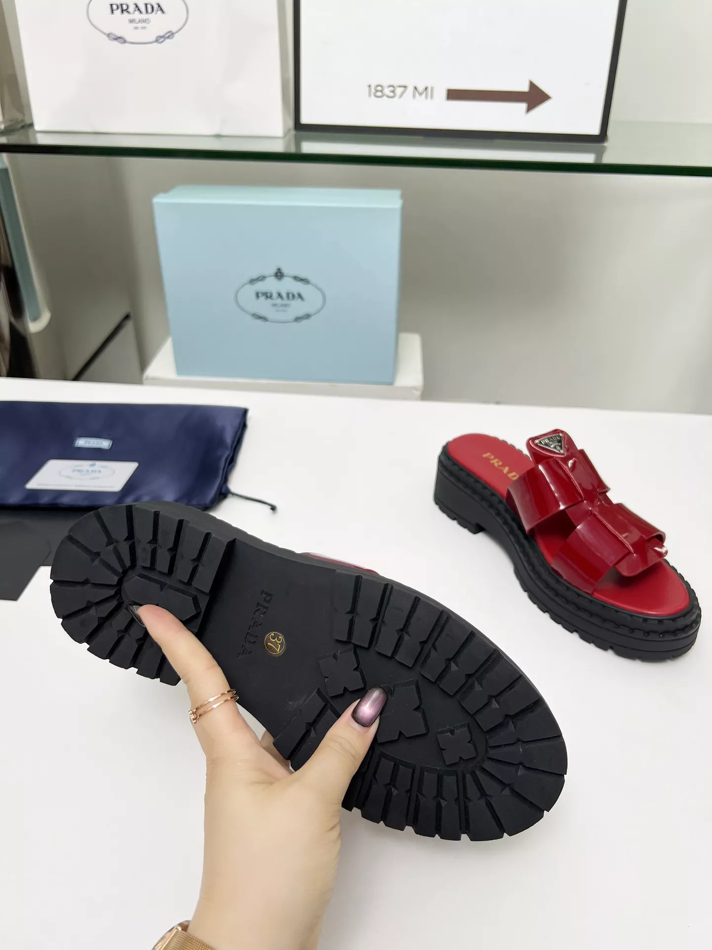 Prada Slippers For Women NewStyle 5351