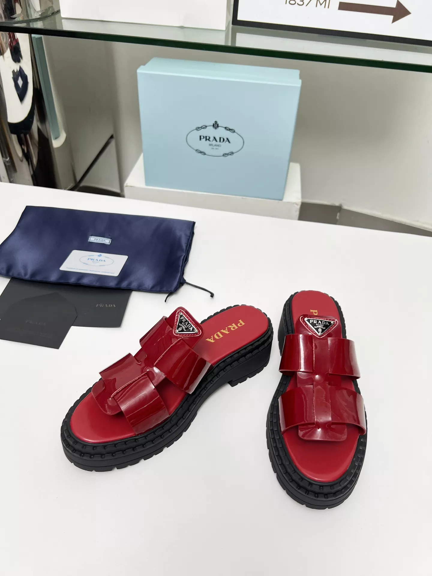 Prada Slippers For Women NewStyle 5351