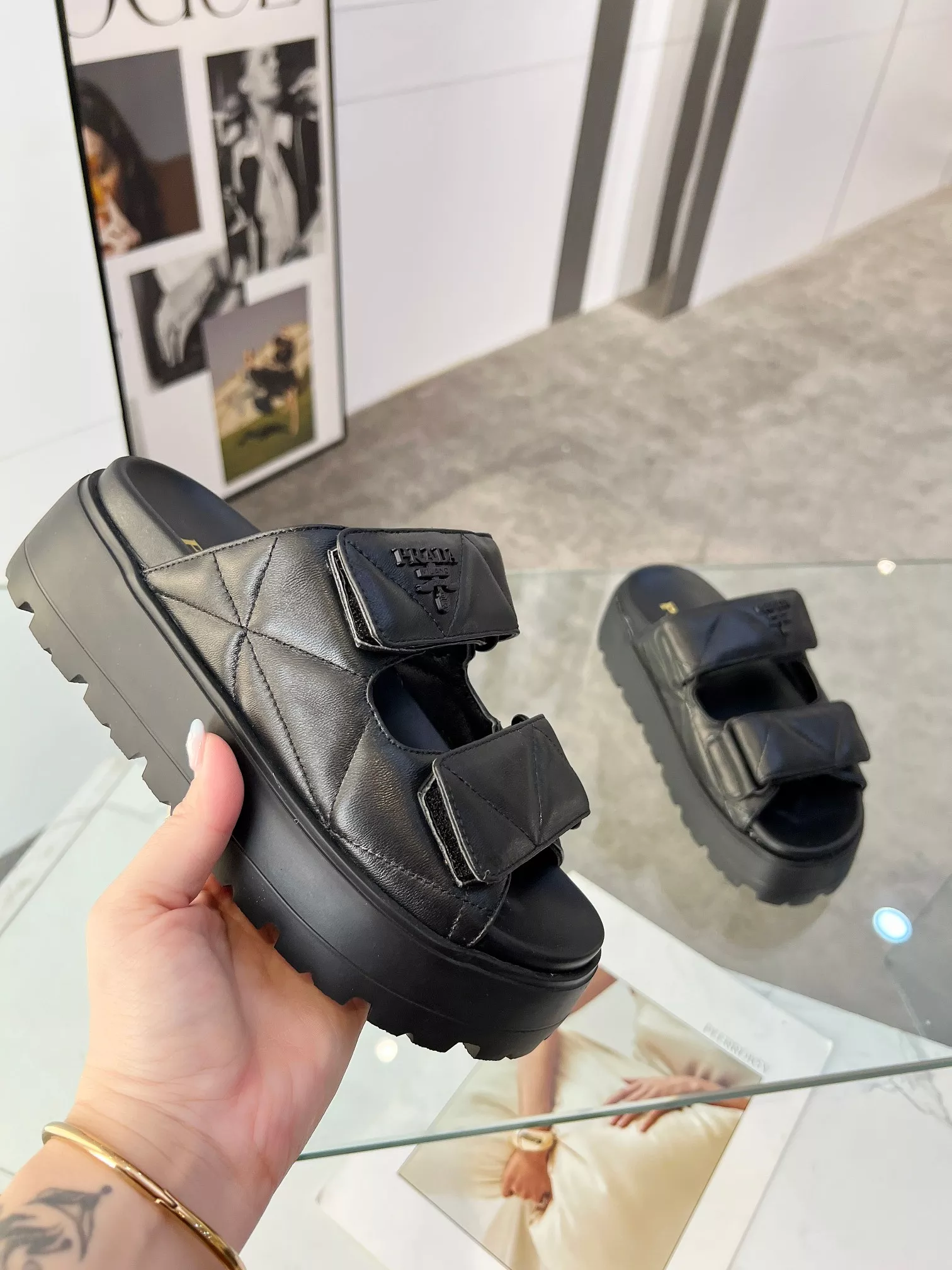 Prada Slippers For Women Popular 681