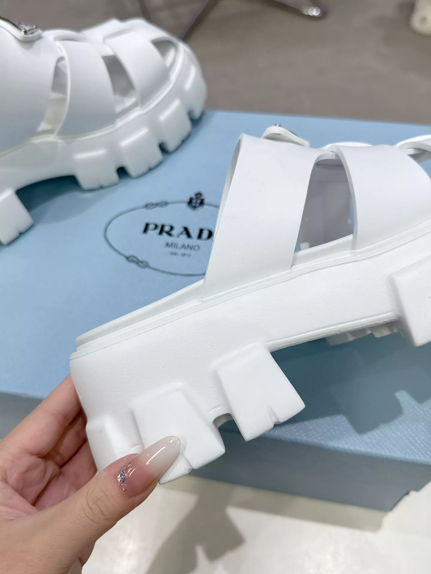 Prada Slippers For Women Refined 9203