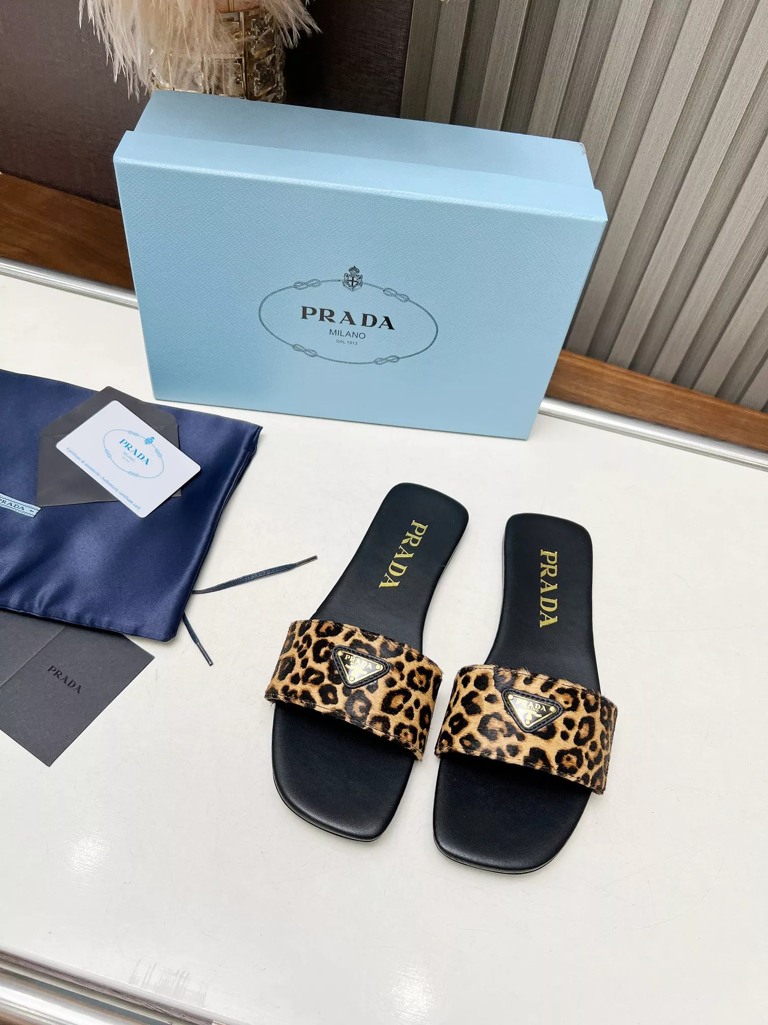 Prada Slippers For Women Soft 7639