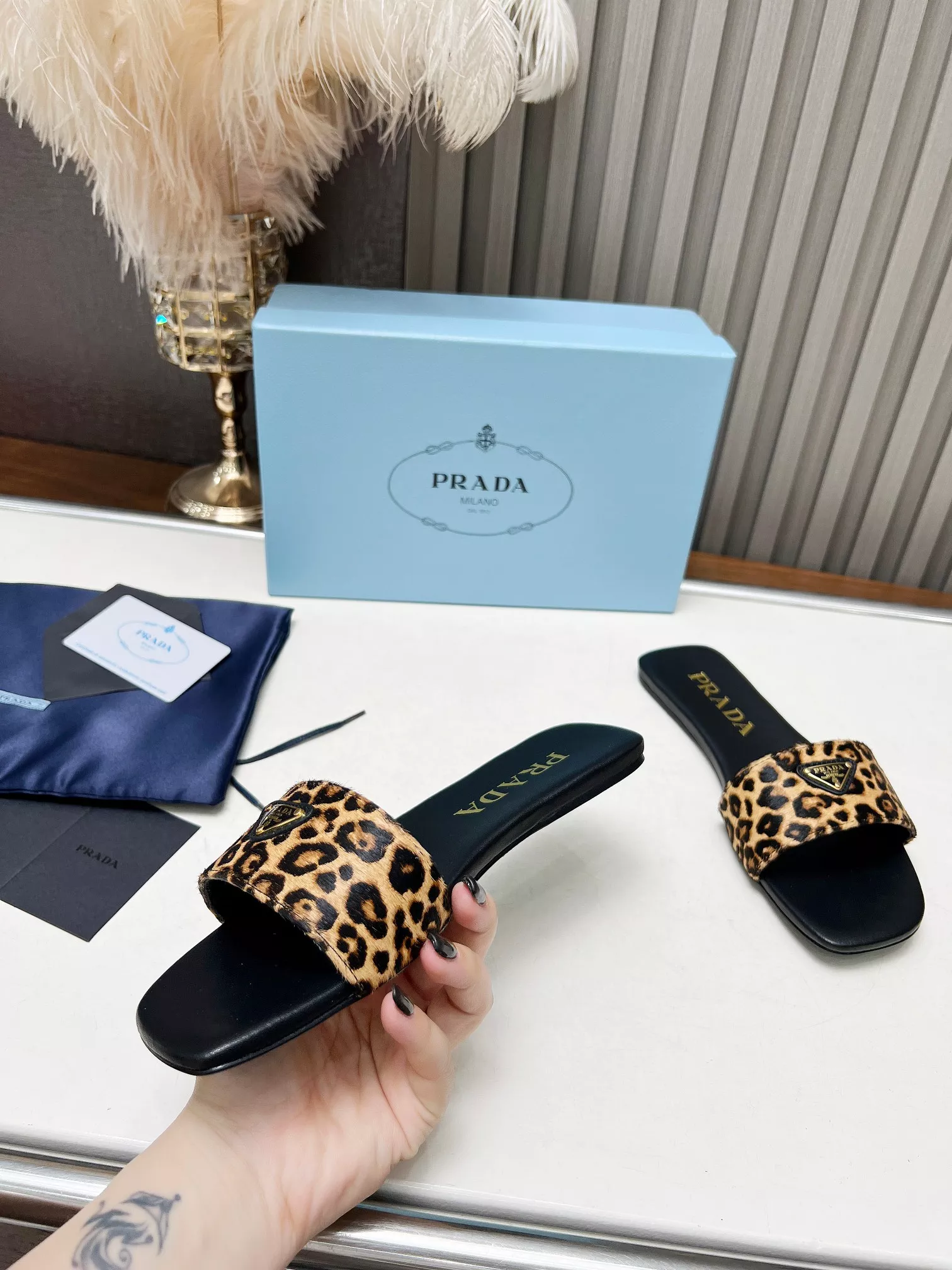 Prada Slippers For Women Soft 7639