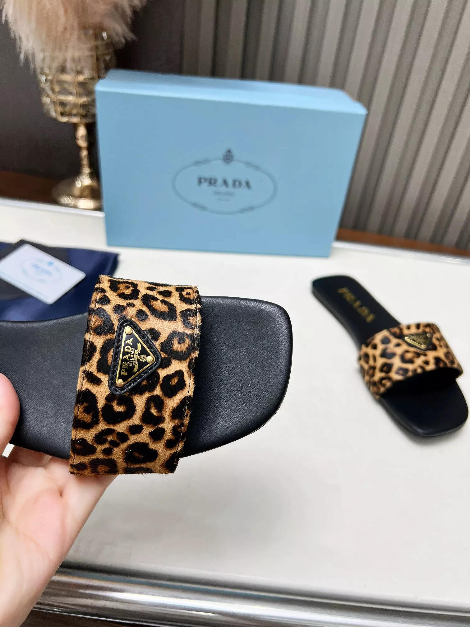 Prada Slippers For Women Soft 7639