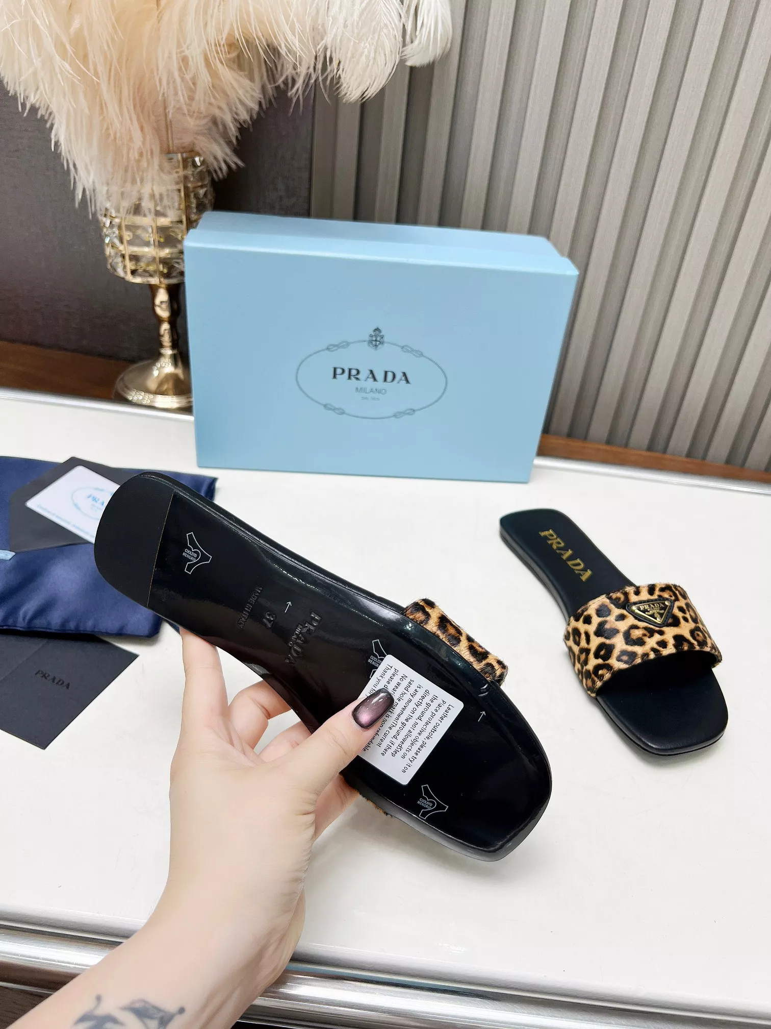Prada Slippers For Women Soft 7639